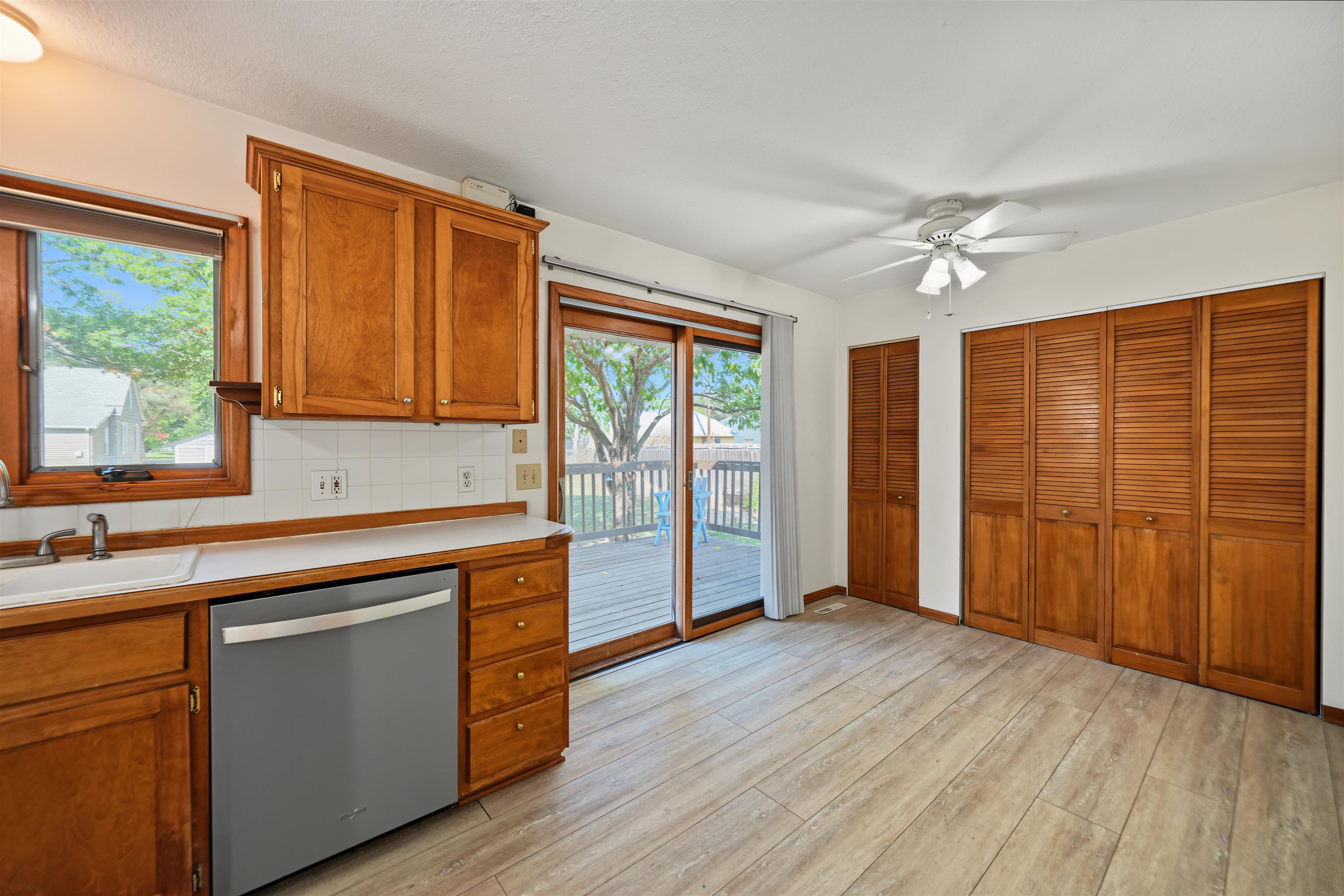 419 N Swedonia Street Property Photo 8