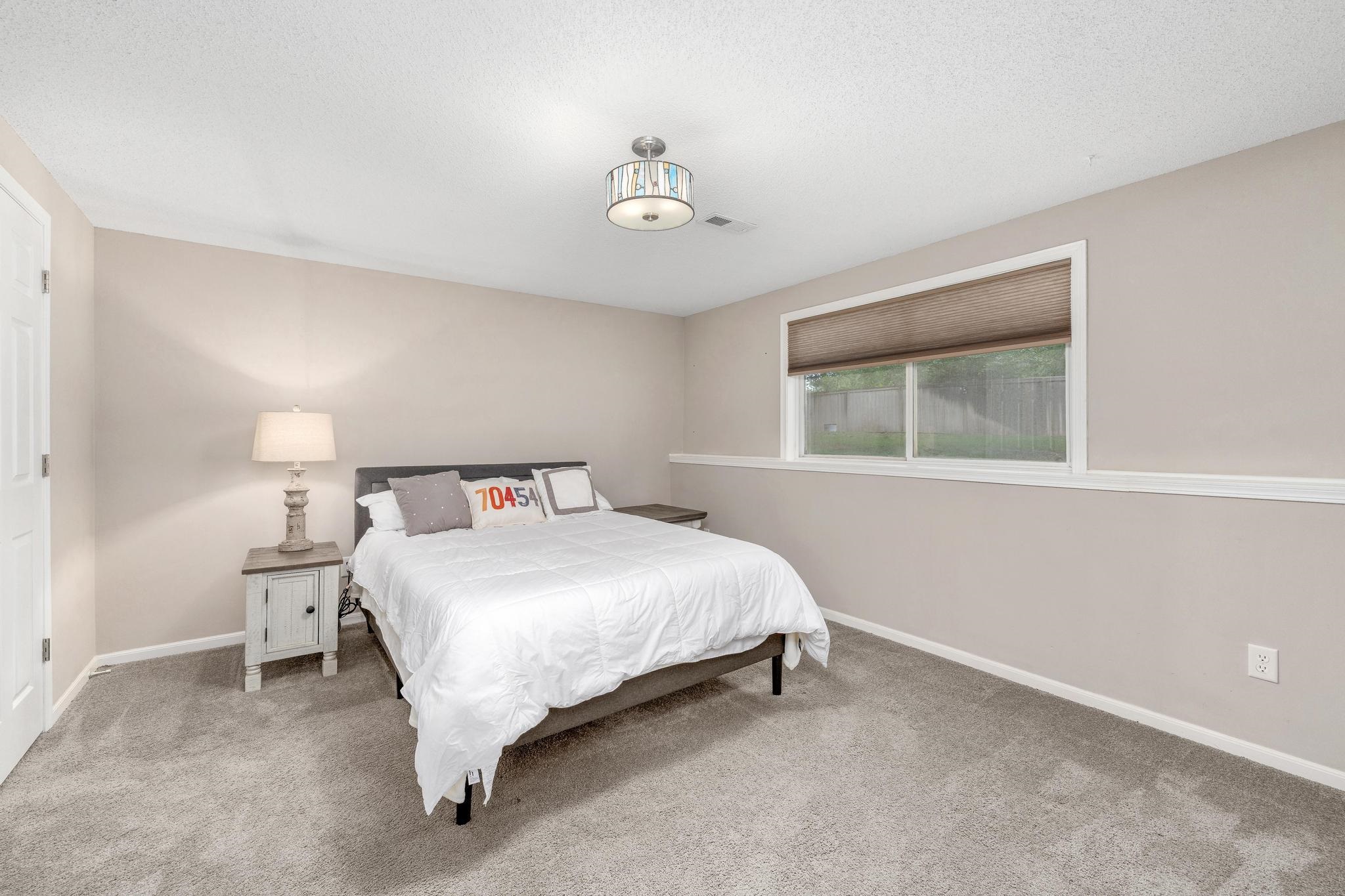 1272 N Hickory Creek Ct Property Photo 31