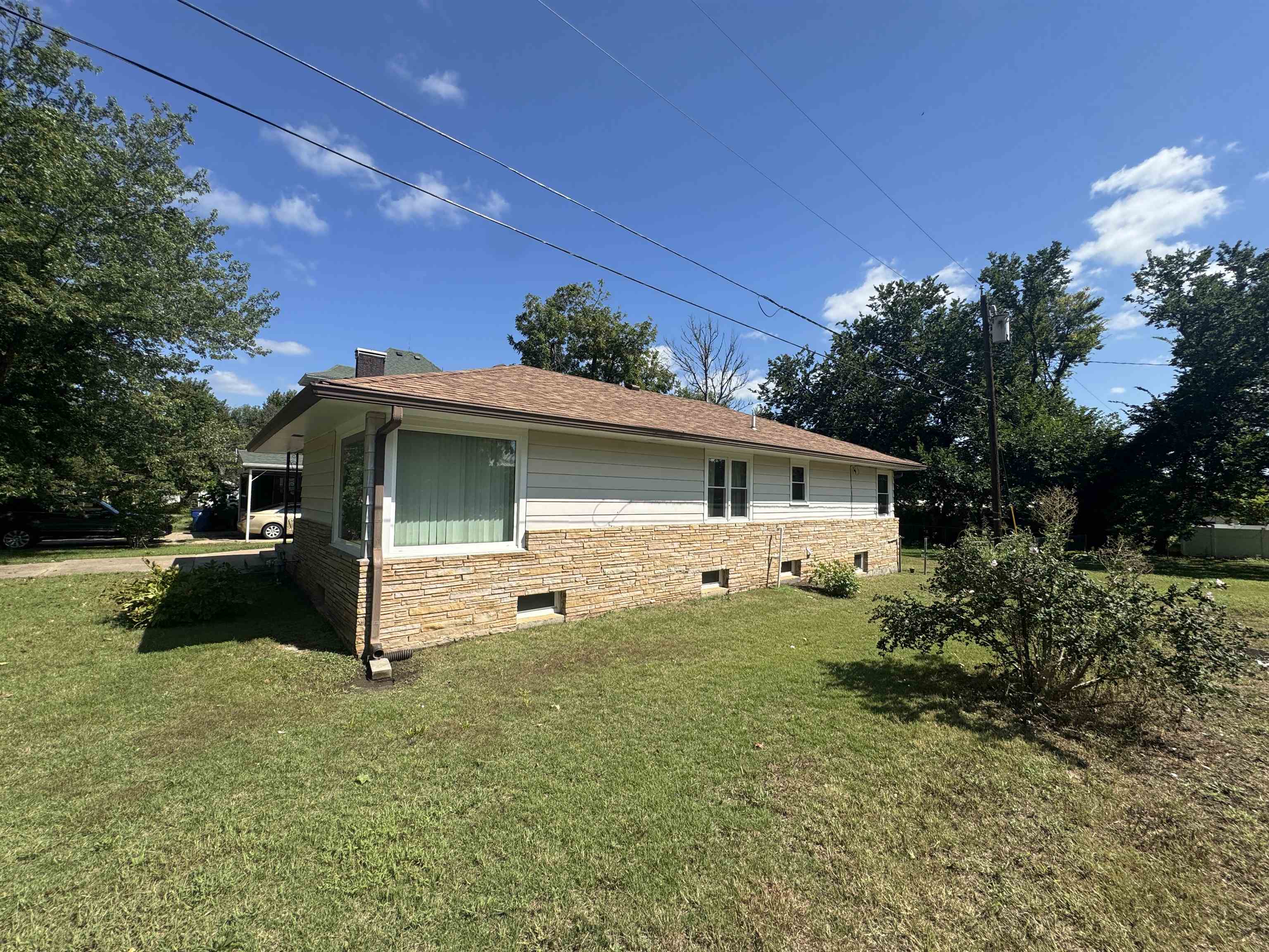 815 E 1st Property Photo 2