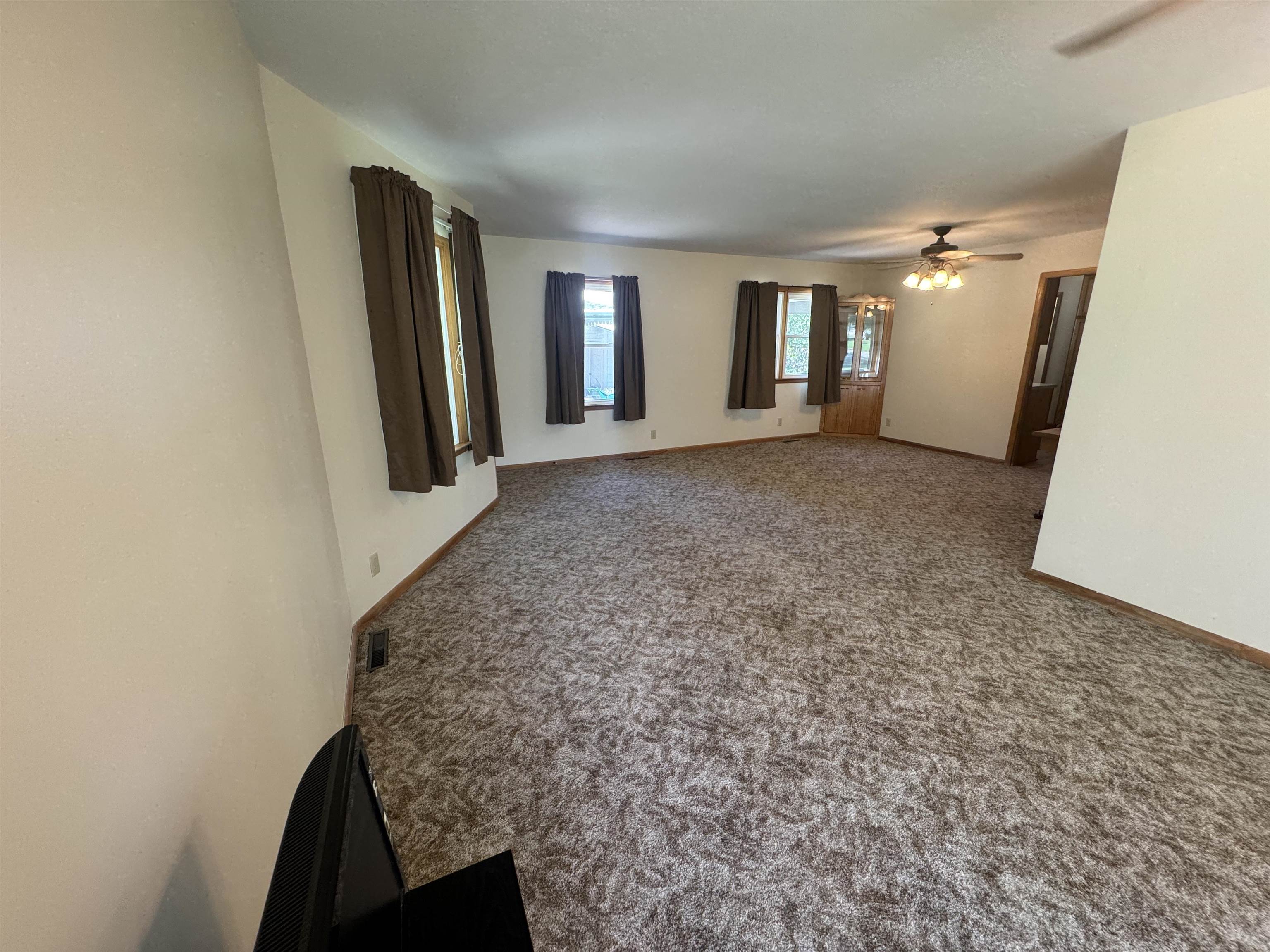 815 E 1st Property Photo 4