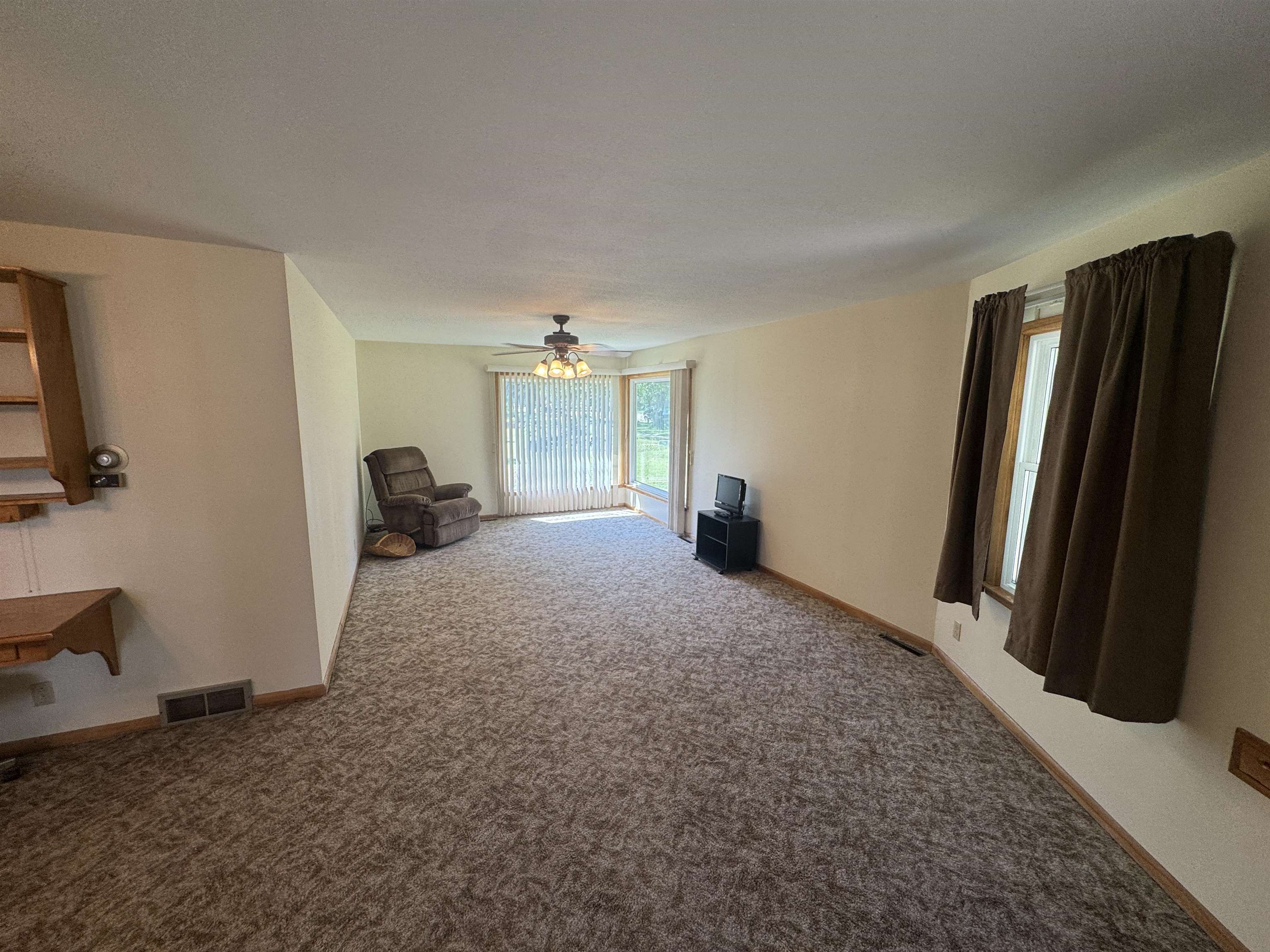 815 E 1st Property Photo 11