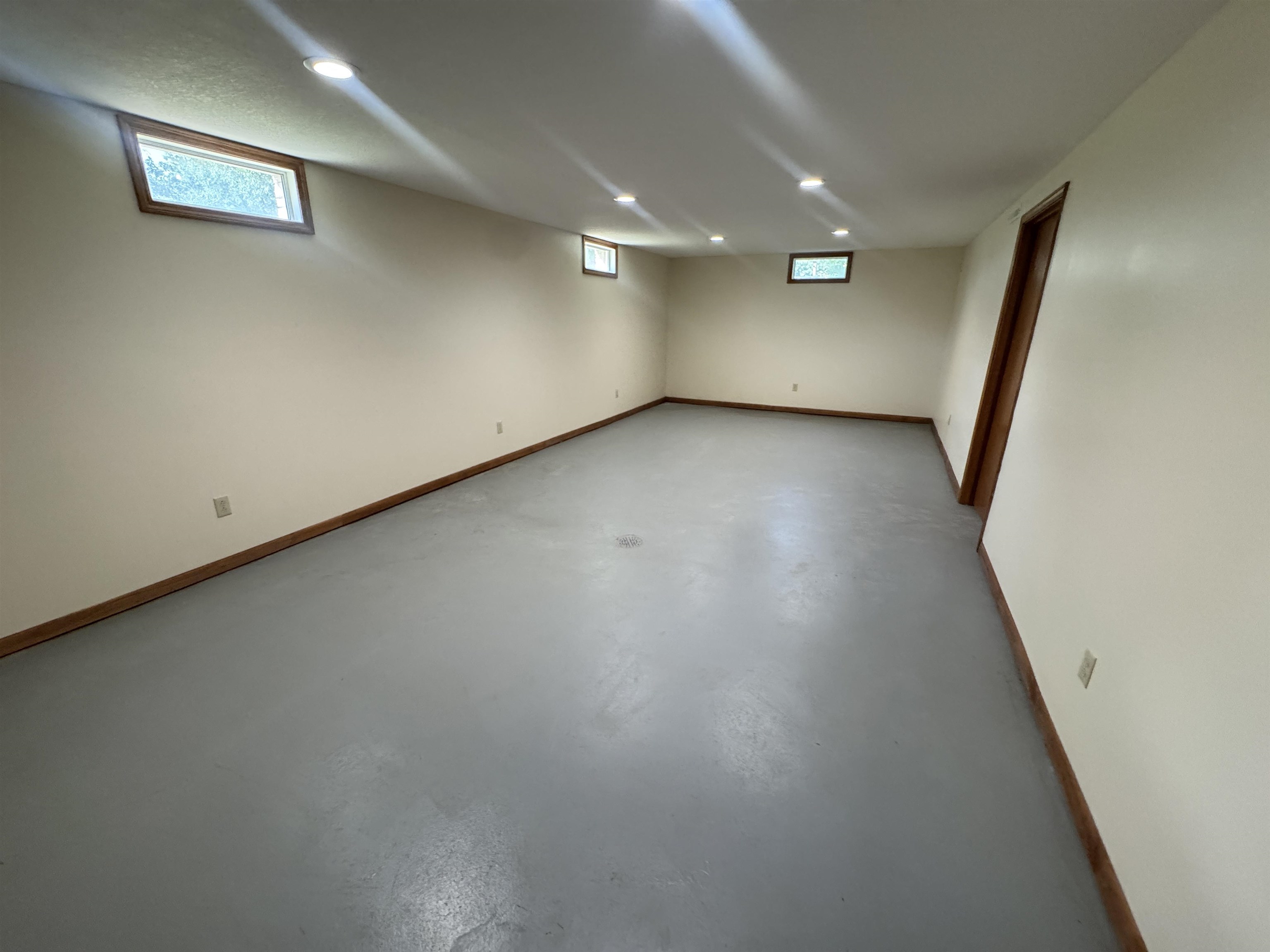 815 E 1st Property Photo 24