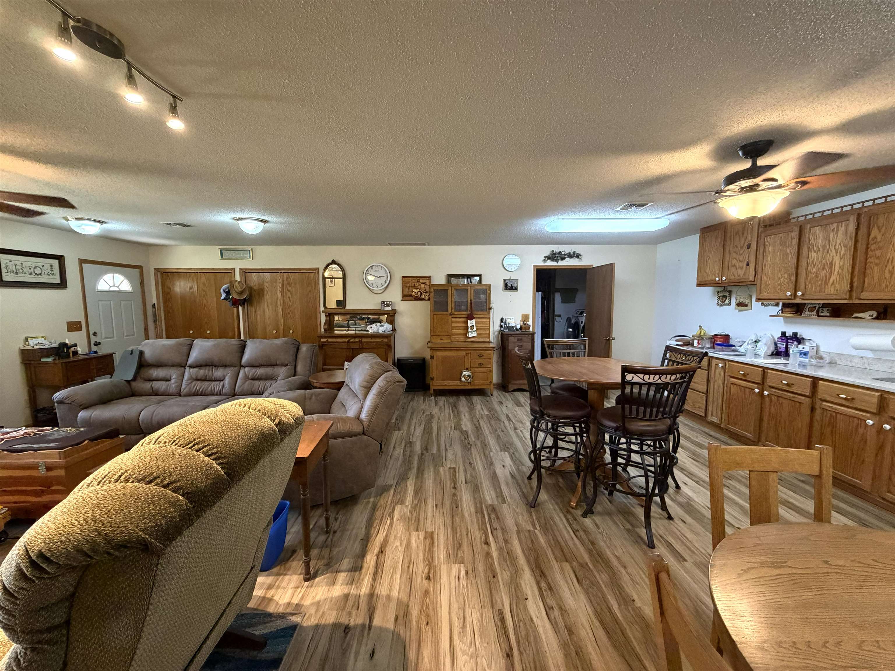 1766 Jeep Road Property Photo 4