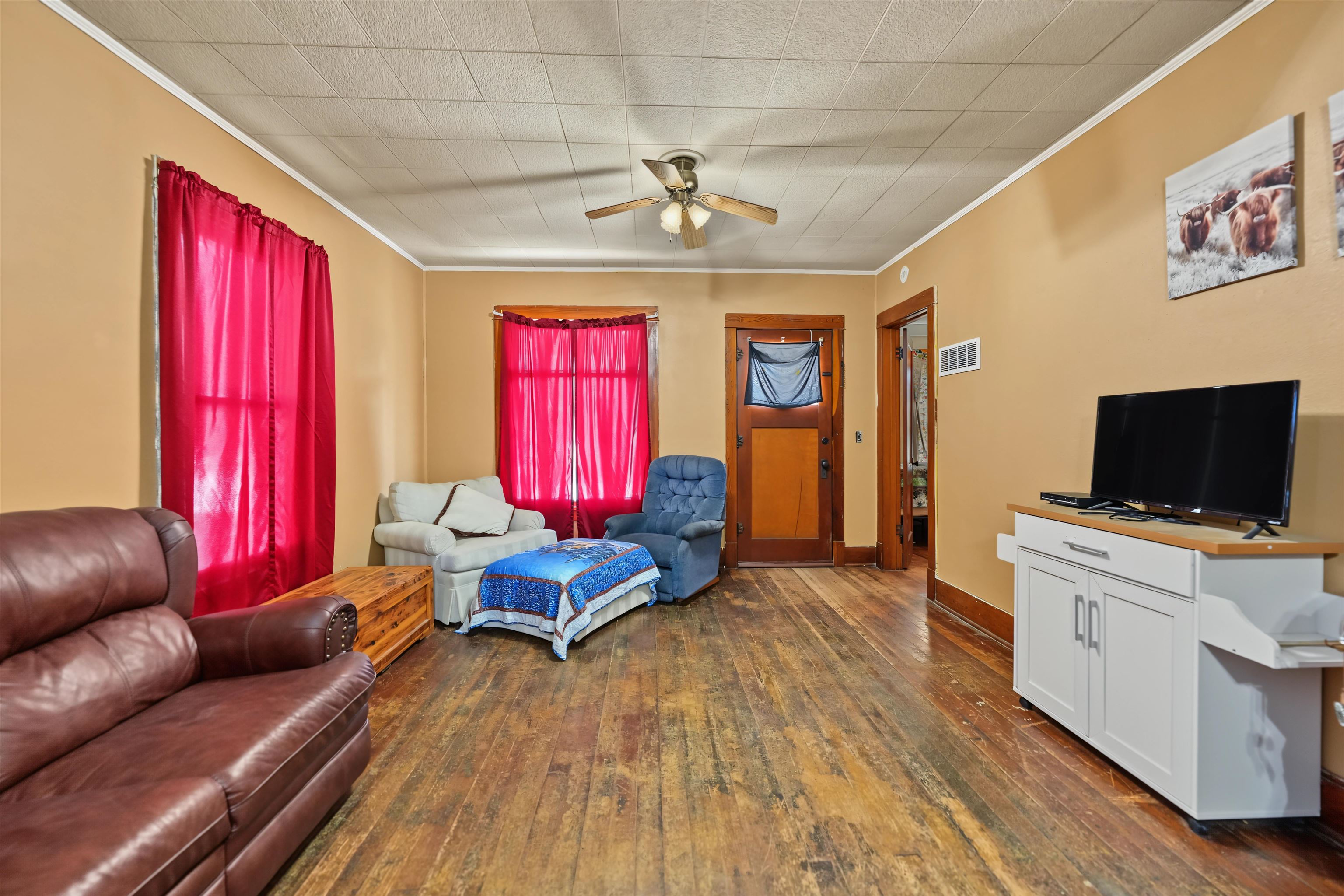121 N Swedonia Street Property Photo 3