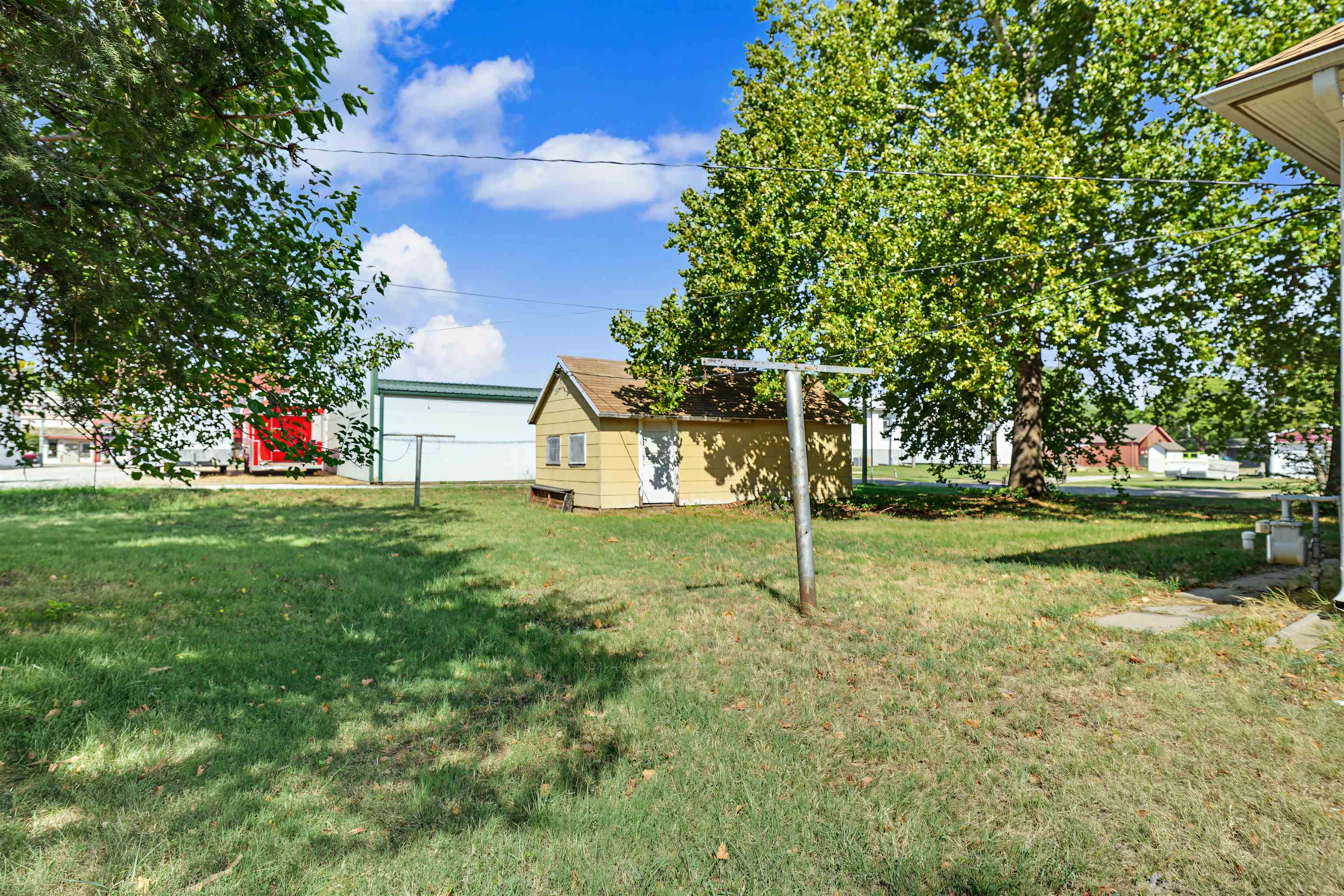 121 N Swedonia Street Property Photo 13