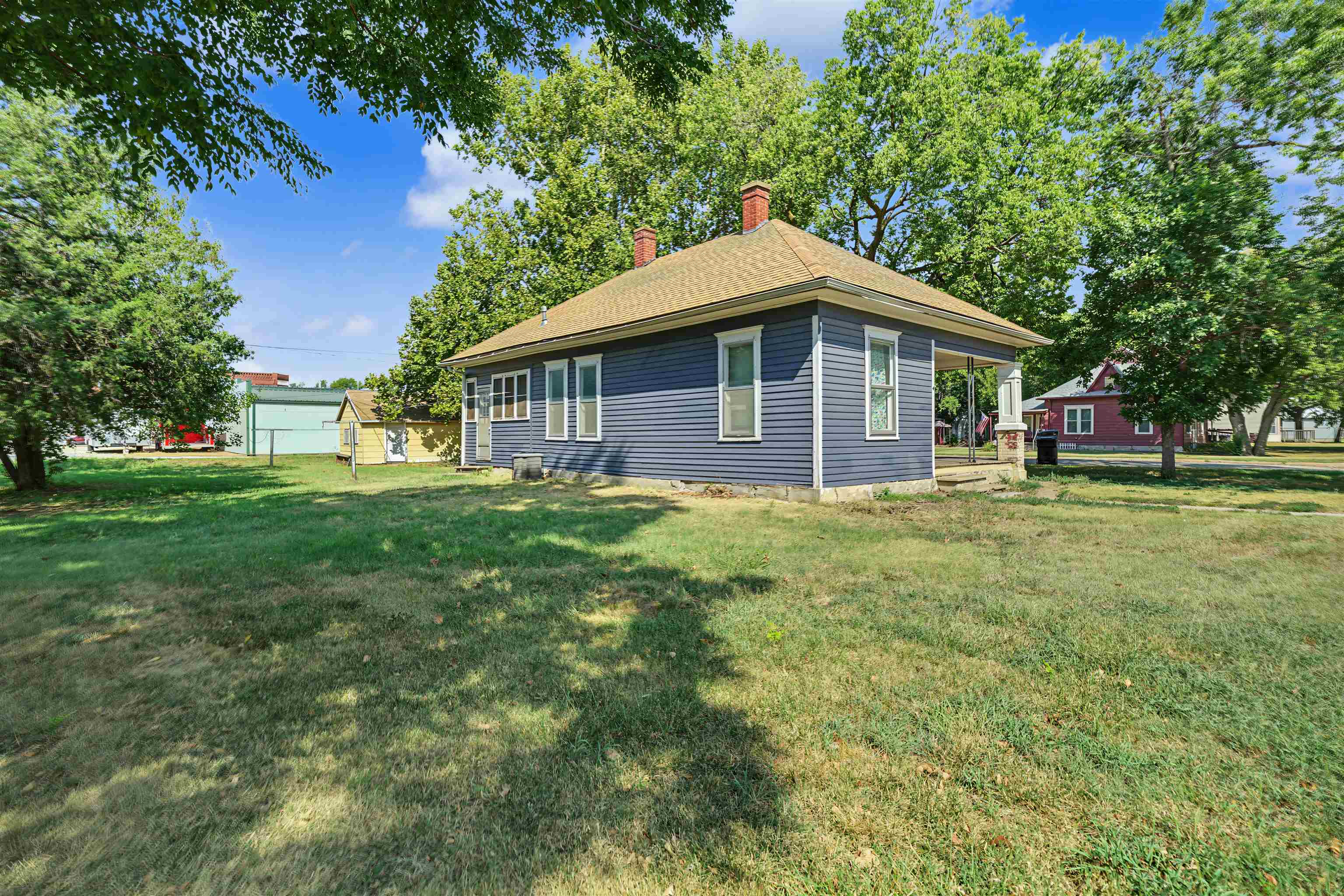 121 N Swedonia Street Property Photo 14