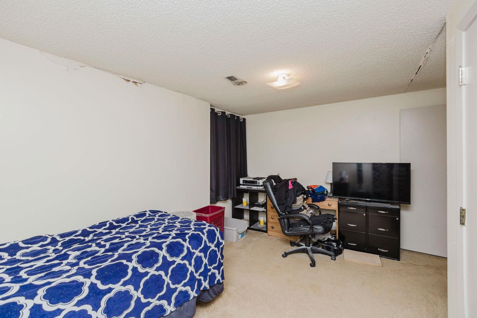 2438 S Capri Property Photo 16