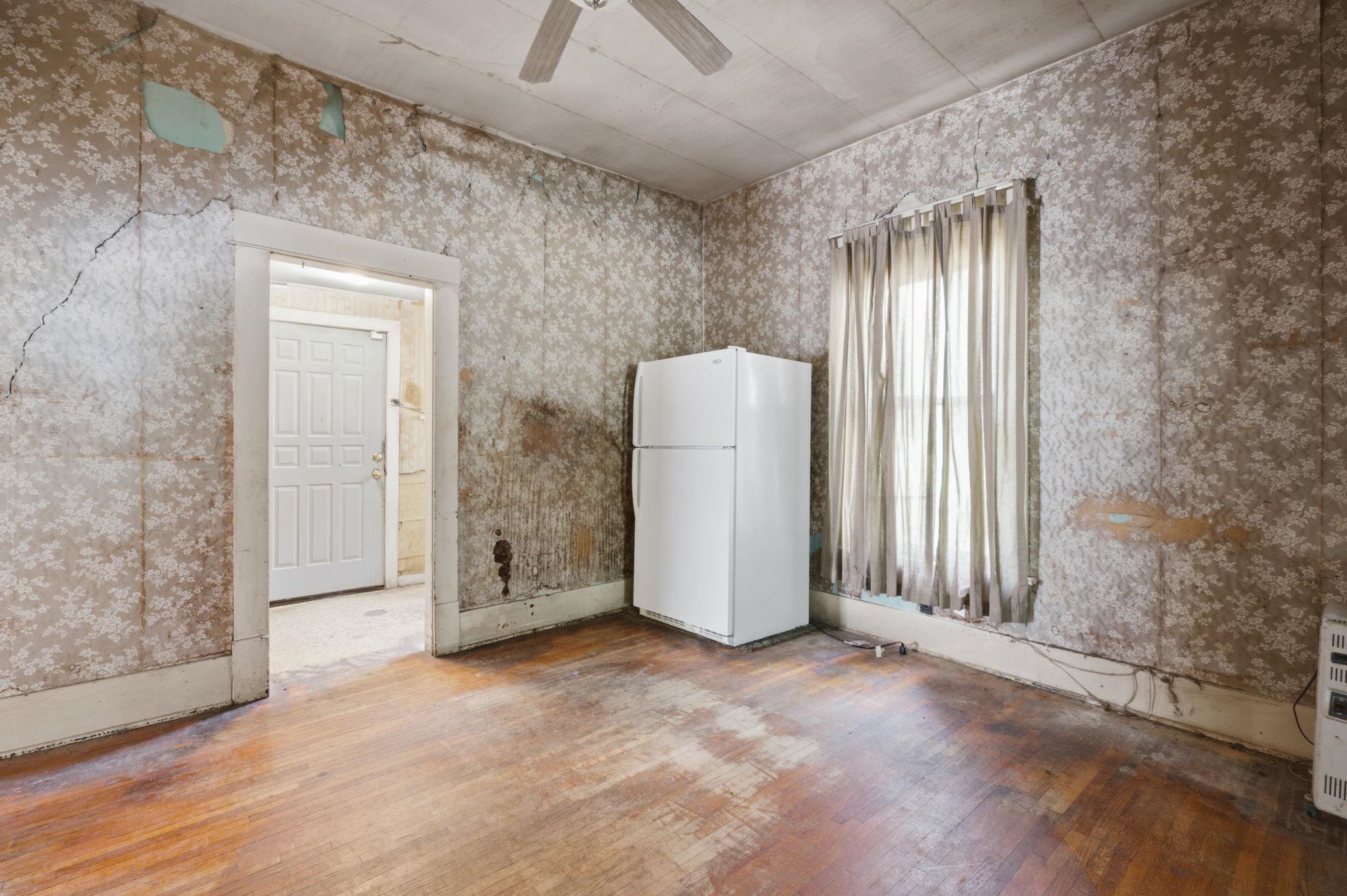 345 N Grove Property Photo 10
