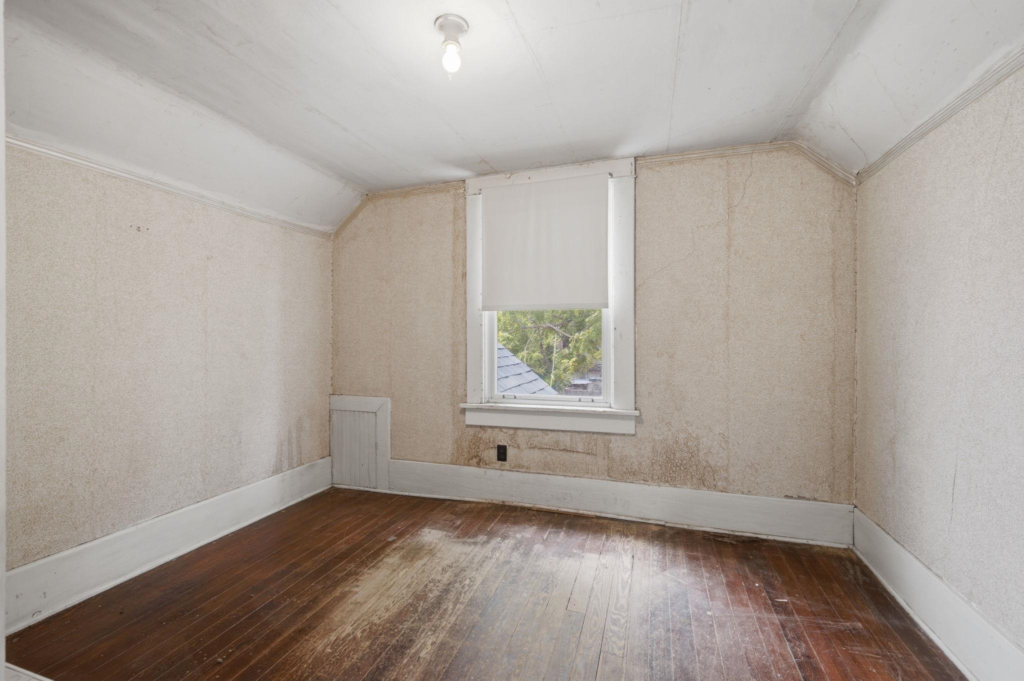 345 N Grove Property Photo 19