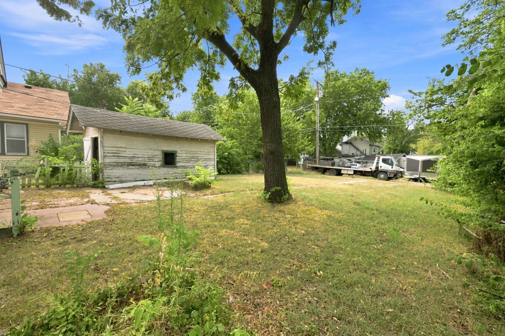 345 N Grove Property Photo 24