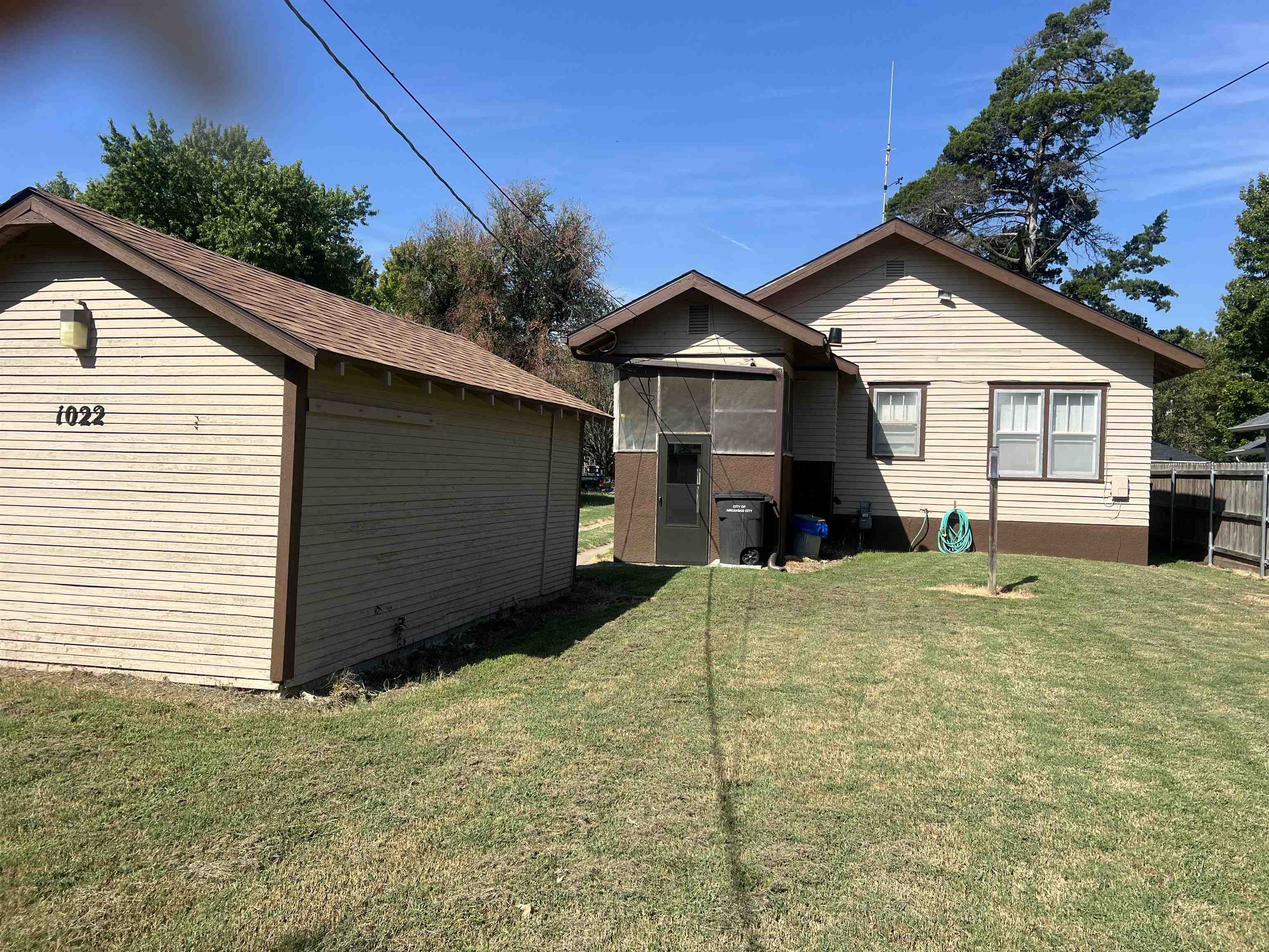 1022 N 3 Property Photo 4
