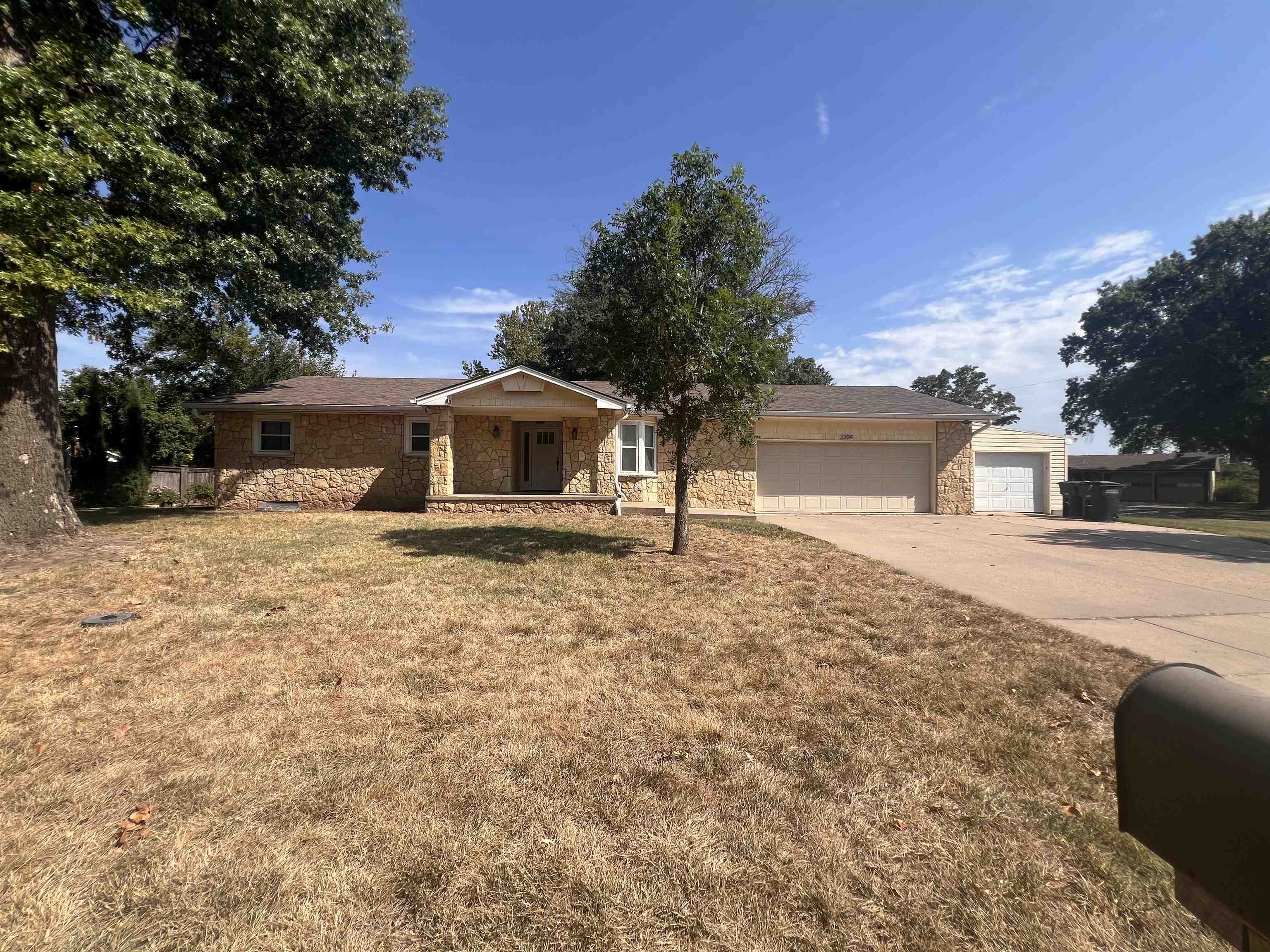 2304 Star St Property Photo 1