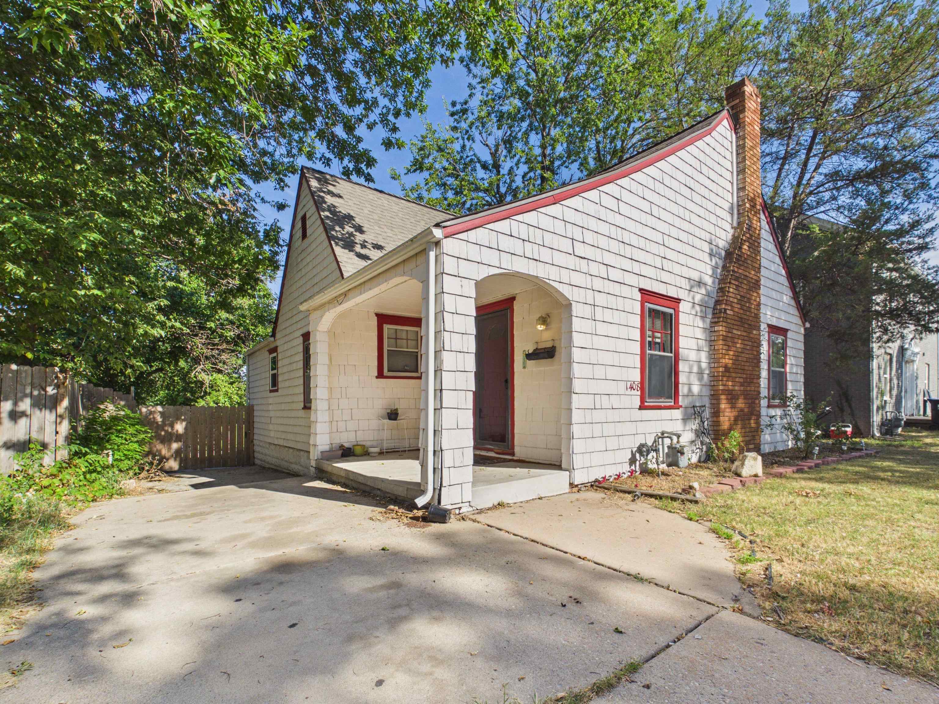 1408 N Vassar Ave Property Photo 2