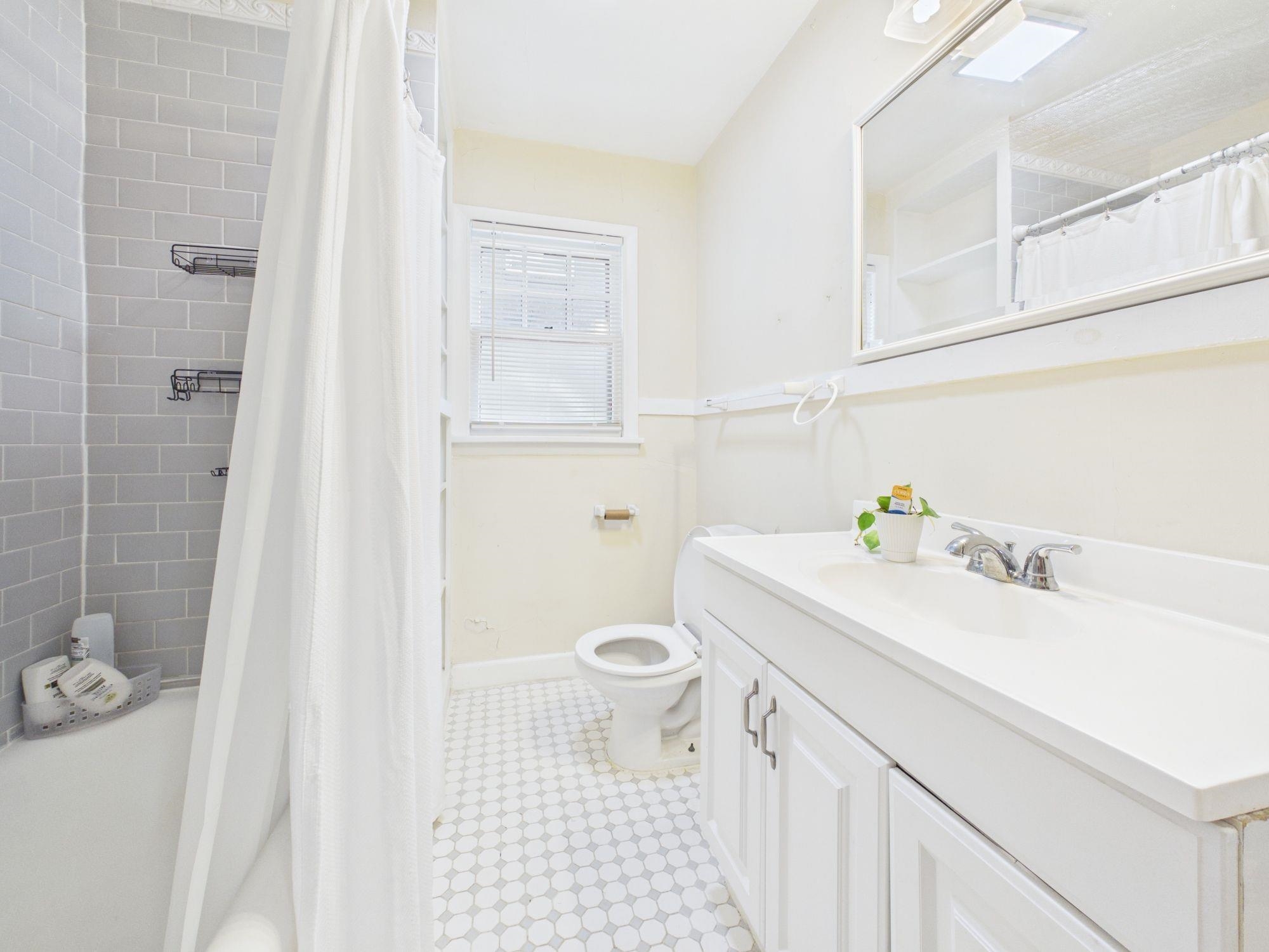 1408 N Vassar Ave Property Photo 12