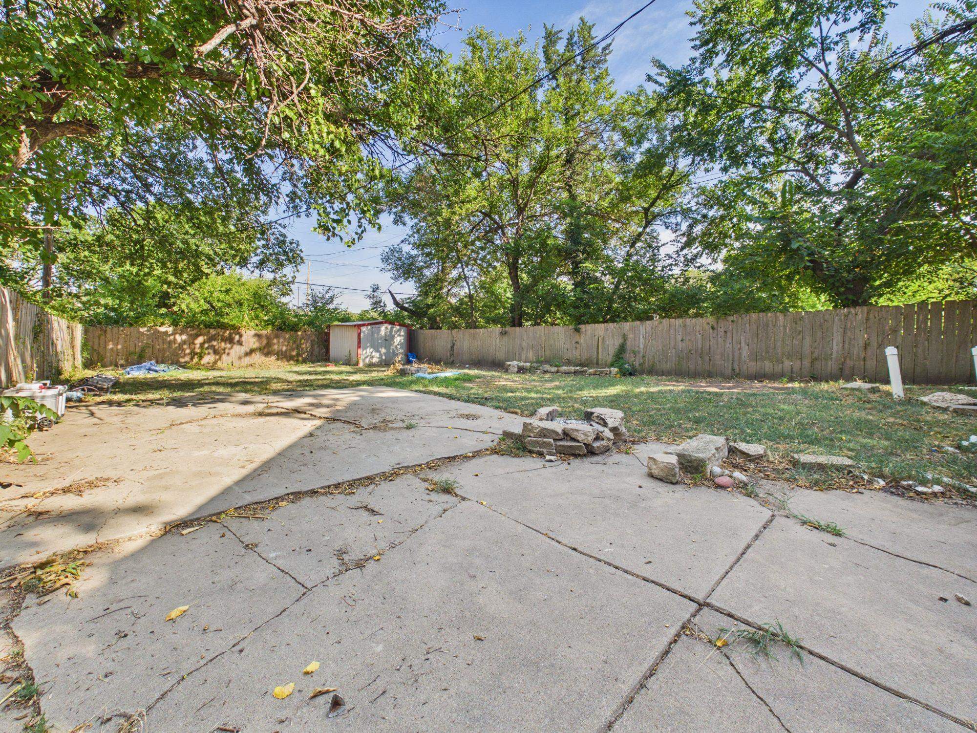 1408 N Vassar Ave Property Photo 13