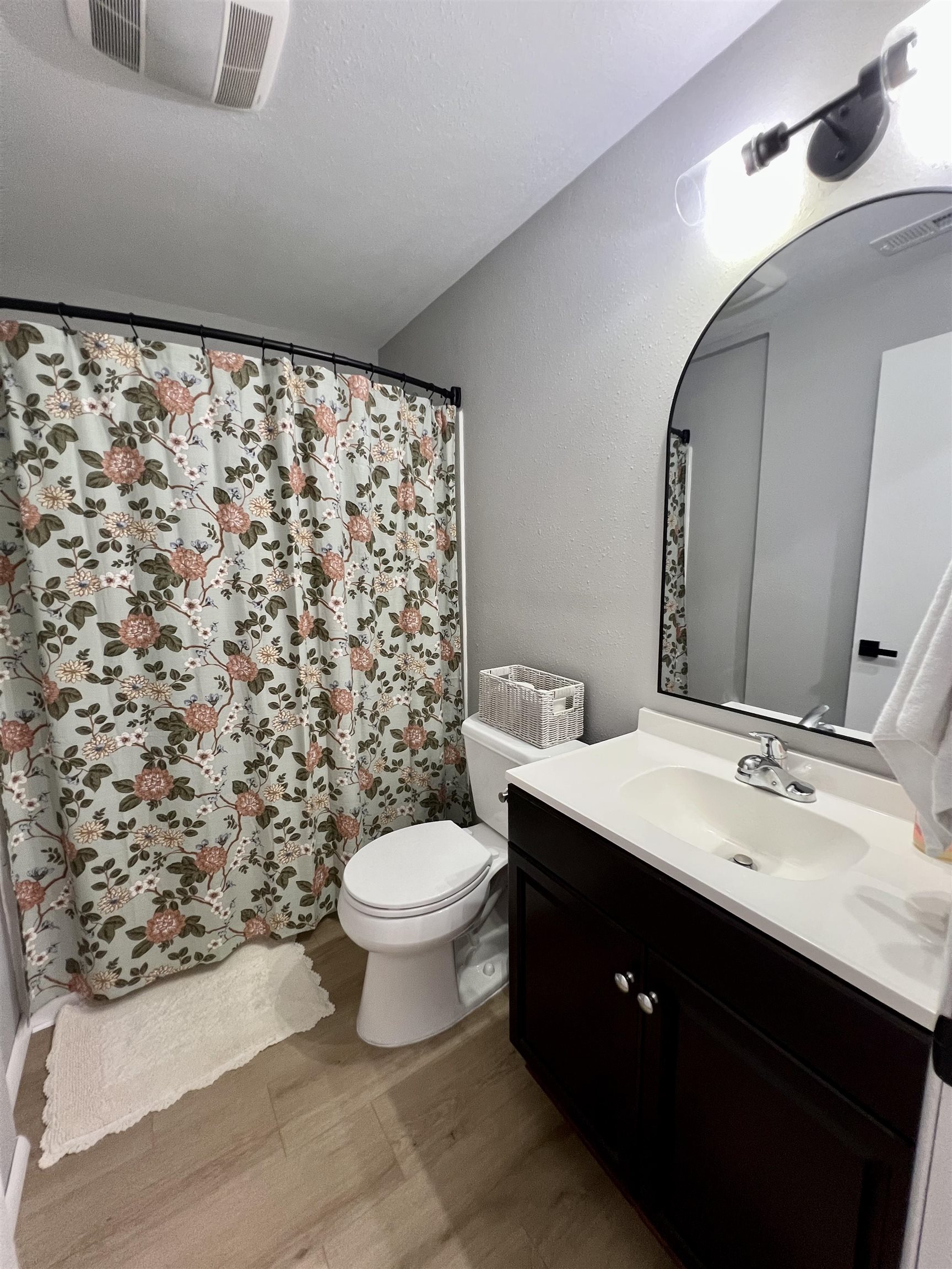 1100 Forrest Glenn Property Photo 27