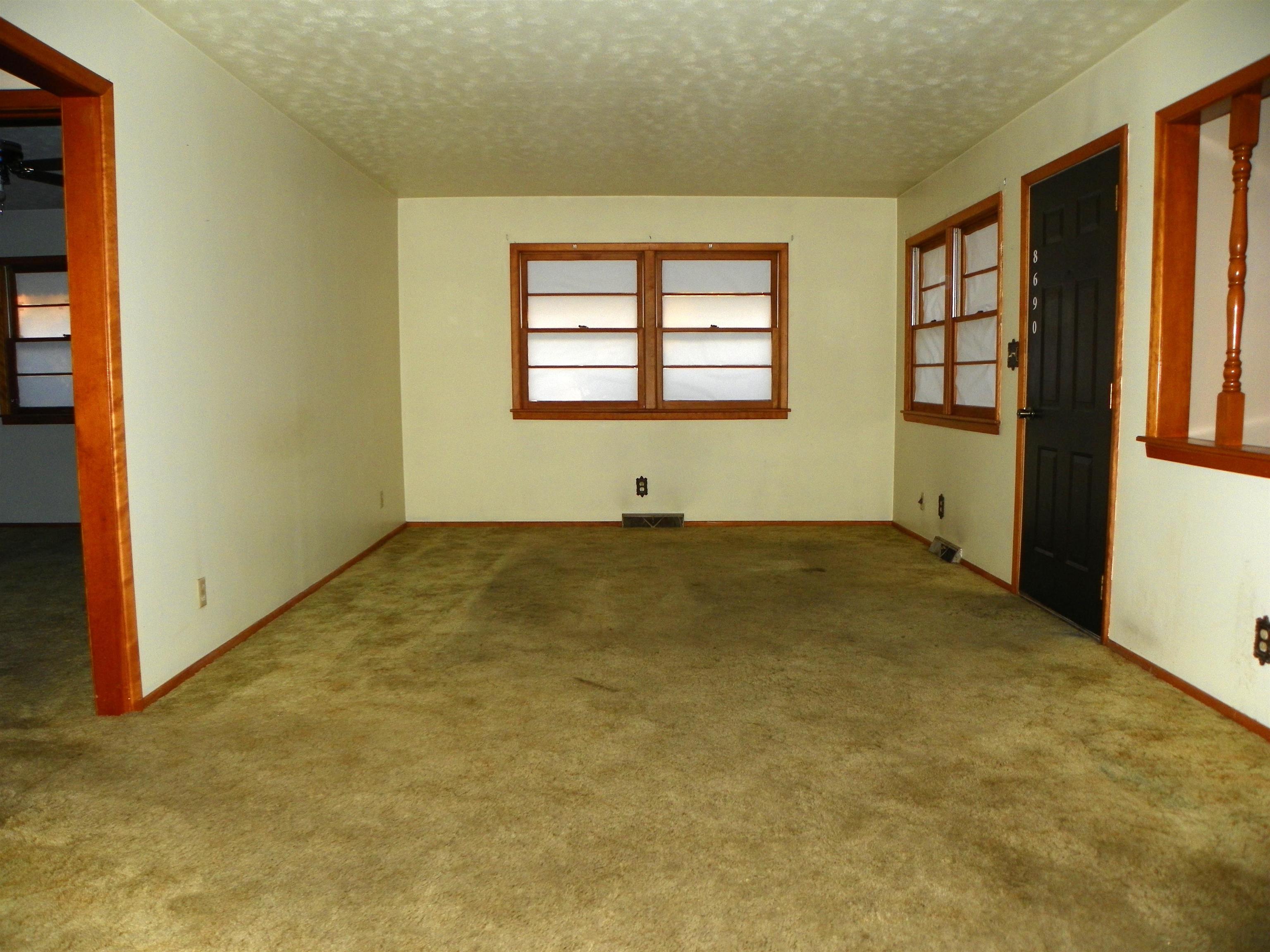 5320 S Seneca St. Property Photo 13
