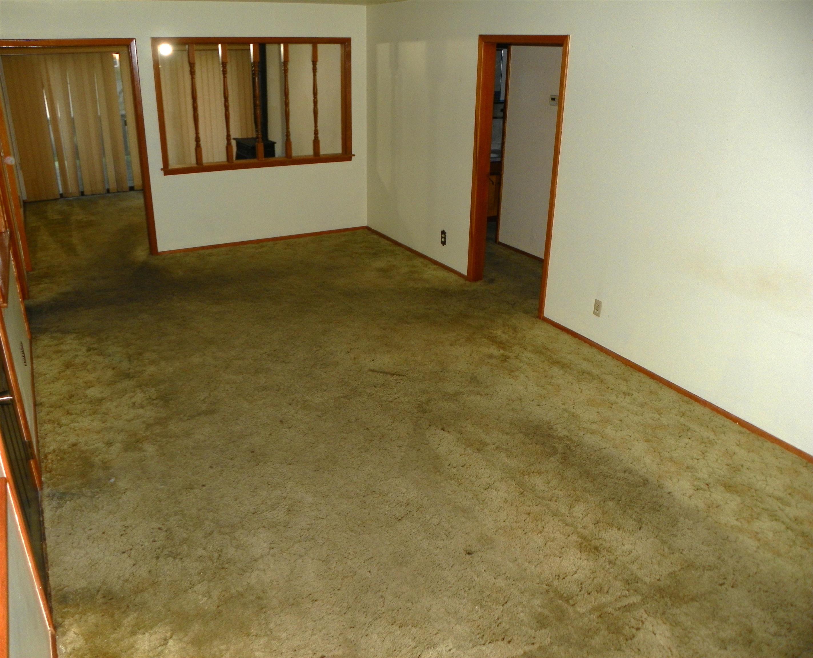 5320 S Seneca St. Property Photo 15