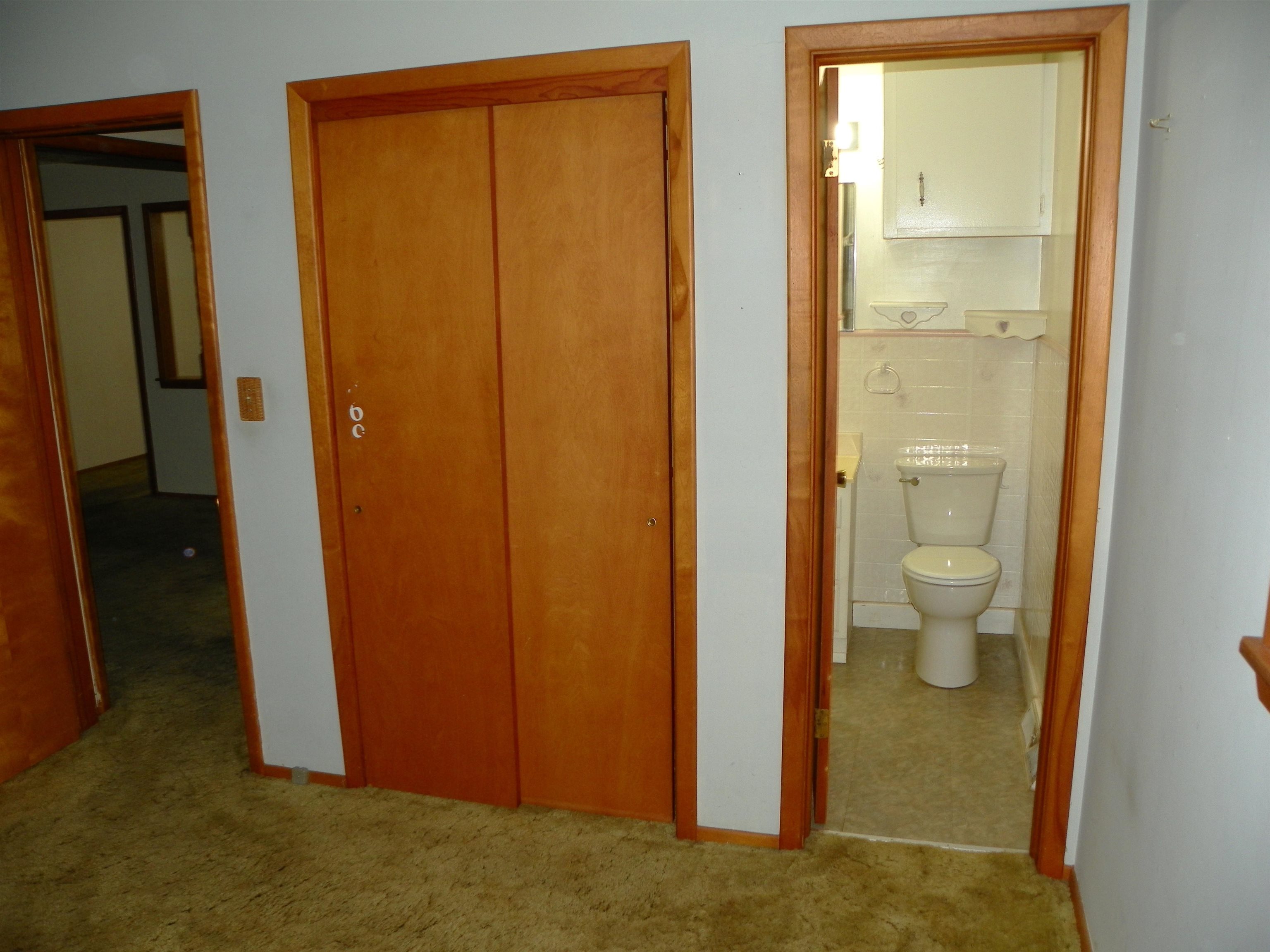 5320 S Seneca St. Property Photo 22