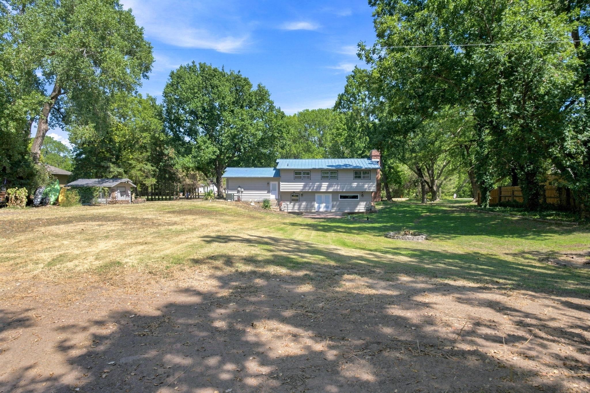 1231 S Sheridan Ave Property Photo 28