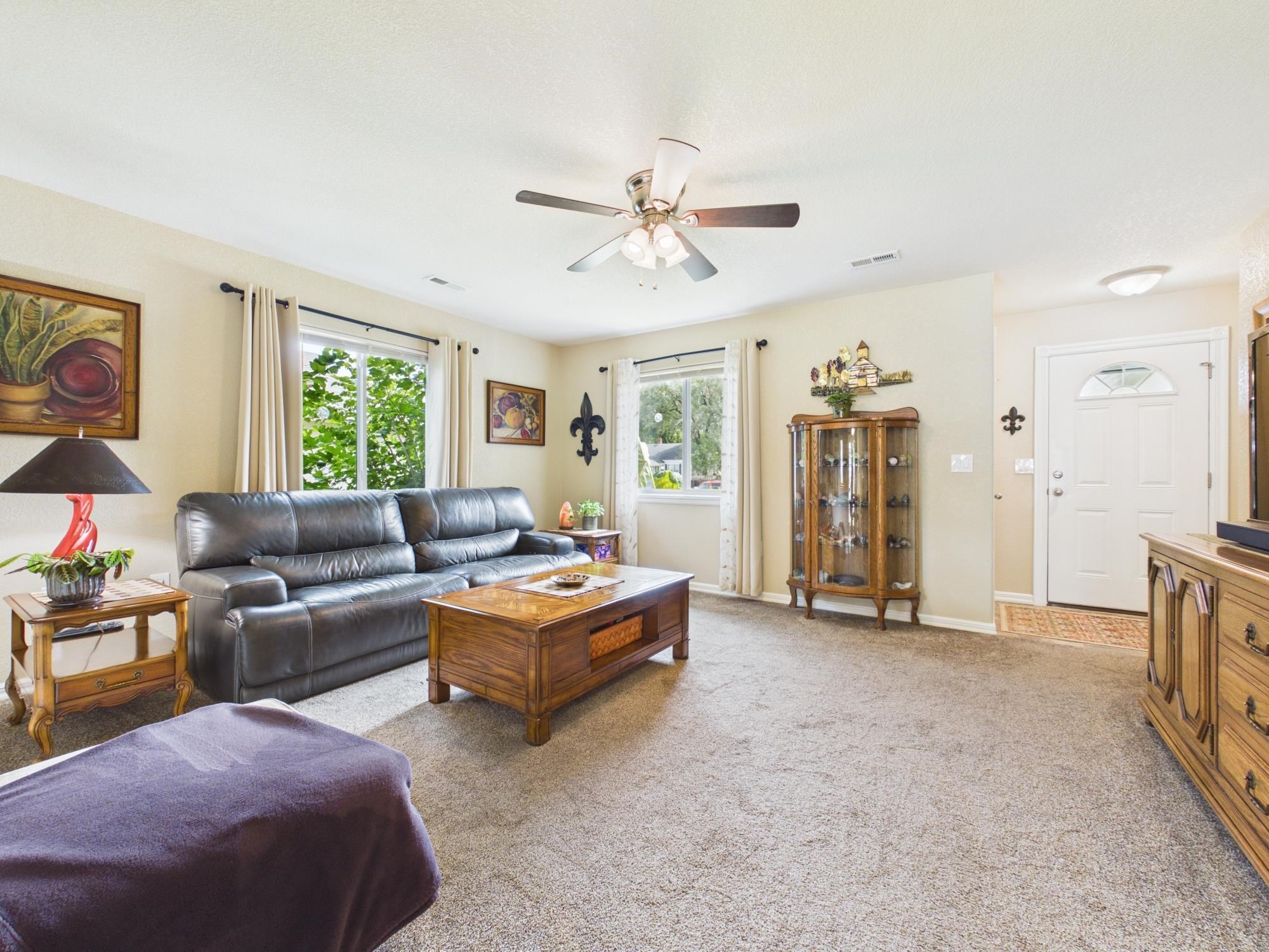 1105 N Ada St Property Photo 4