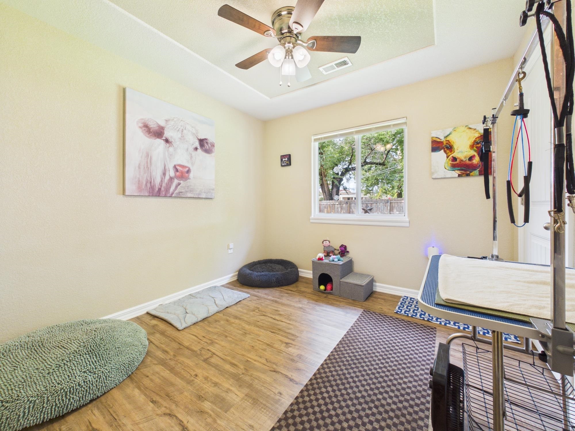 1105 N Ada St Property Photo 16