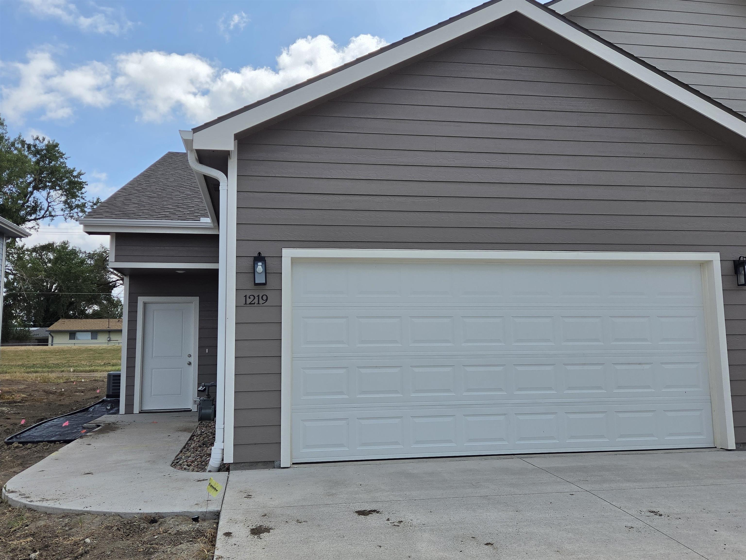 1219 Lindbergh Ln. Property Photo 1