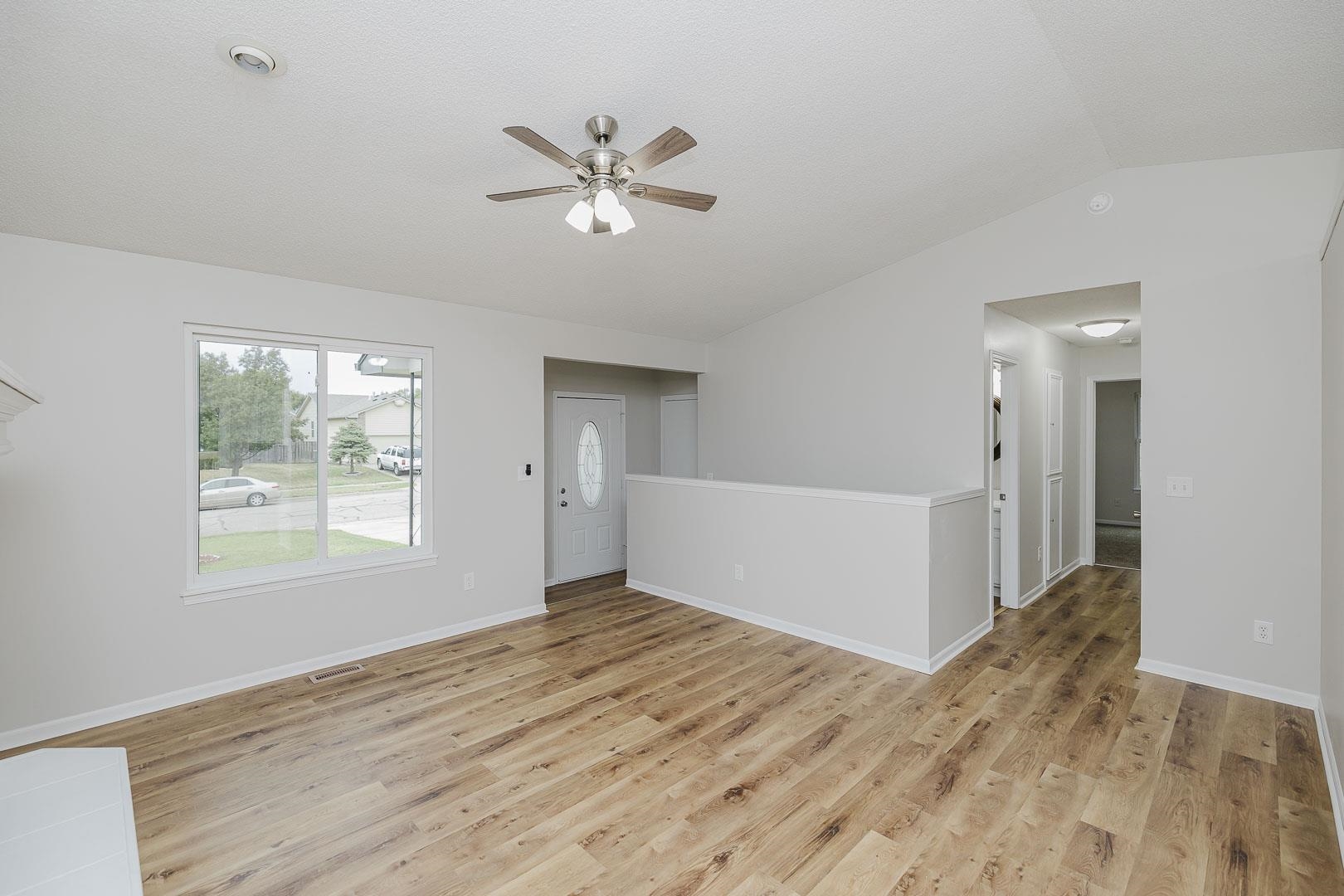 5102 N Blackhawk St. Property Photo 9
