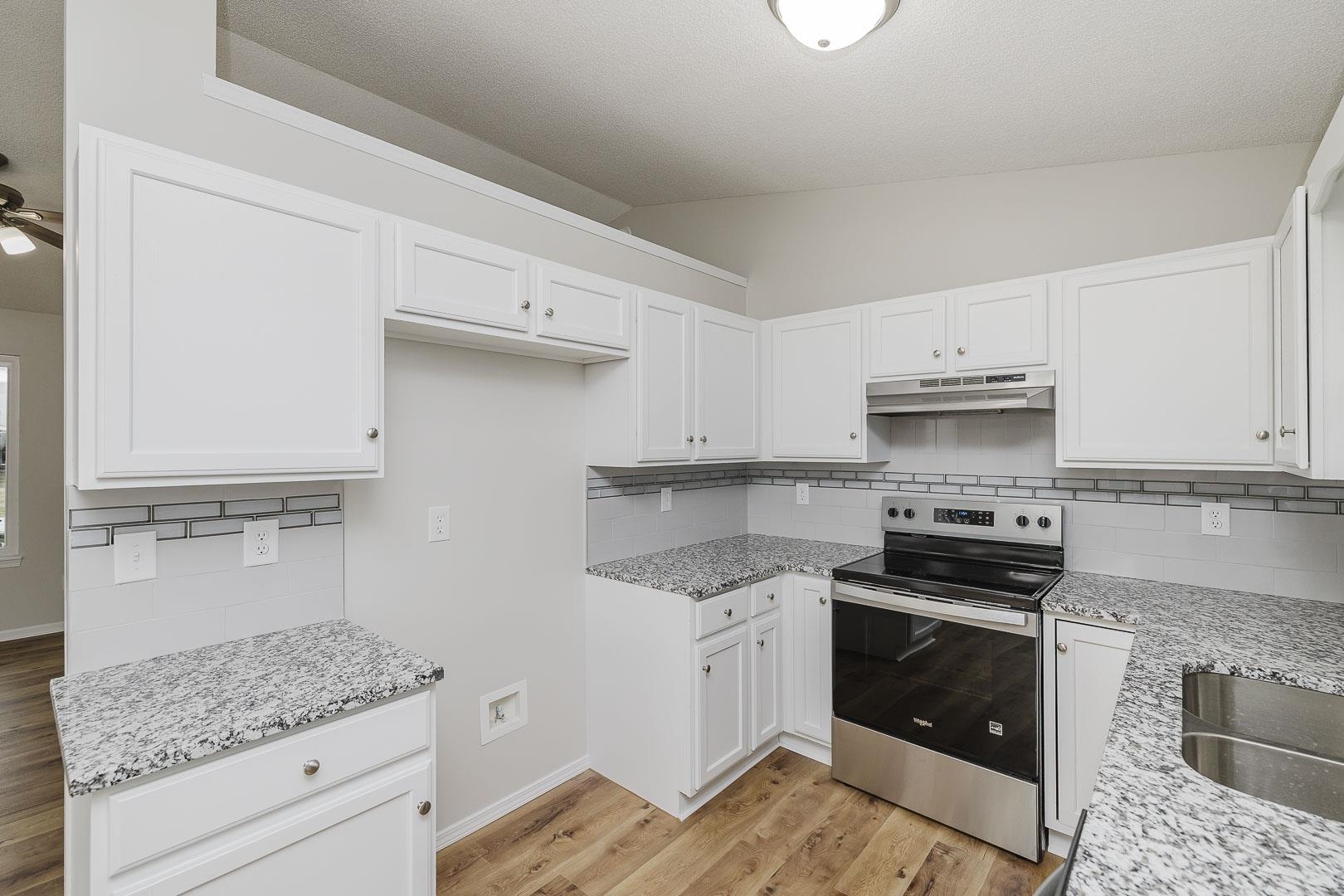 5102 N Blackhawk St. Property Photo 13