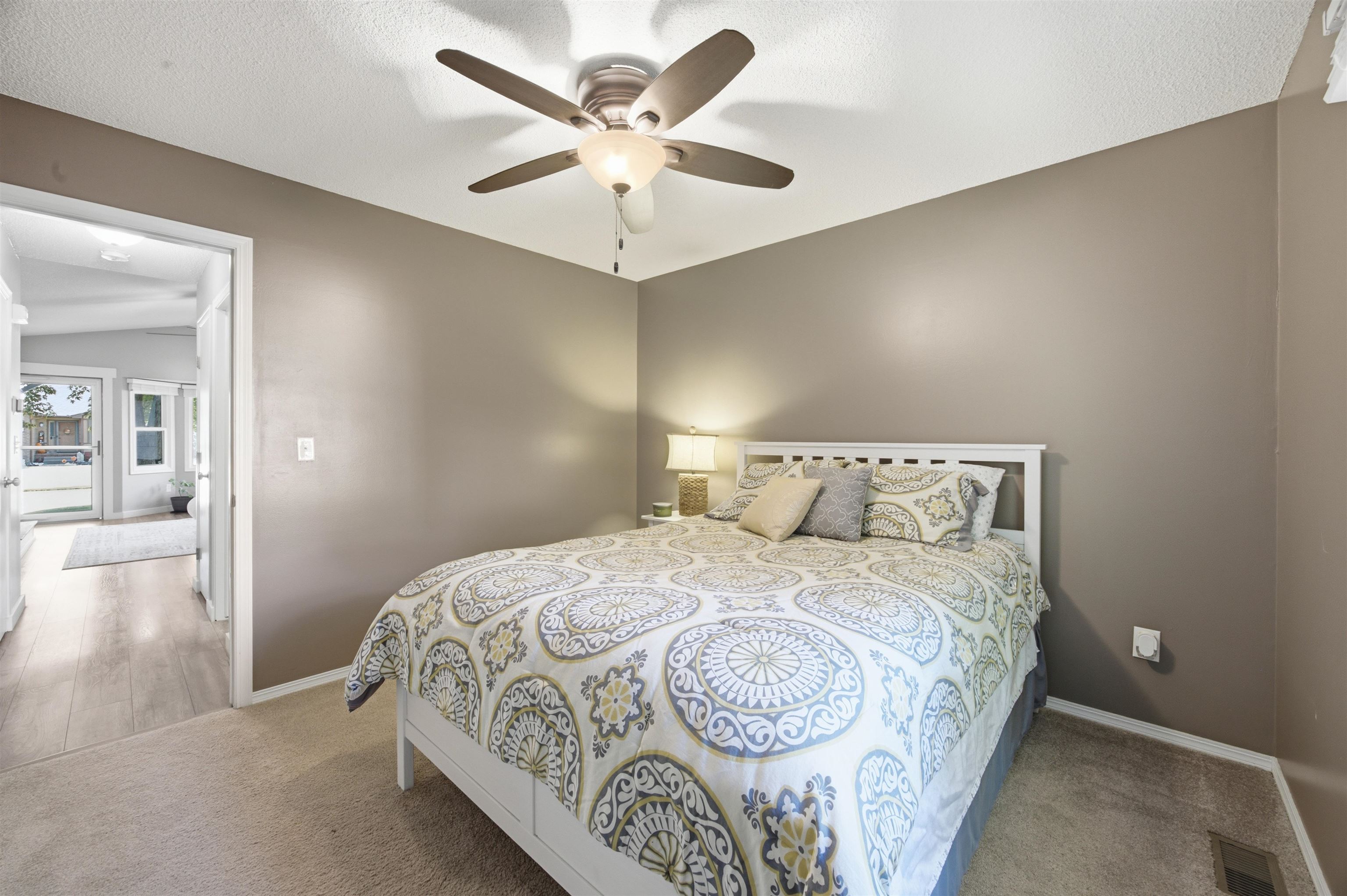 2045 N Parkridge Ct Property Photo 22