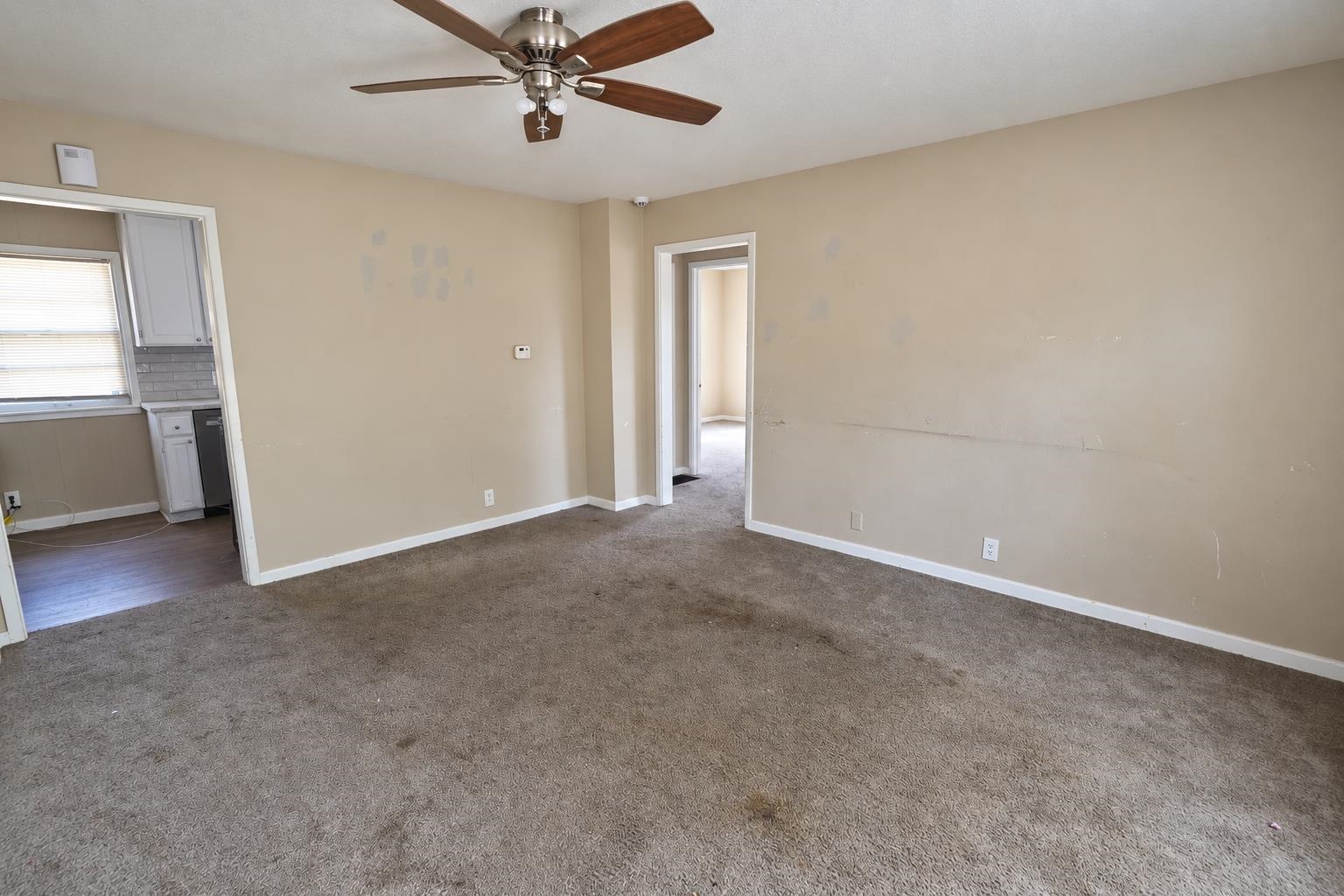 1420 E El Monte Property Photo 2