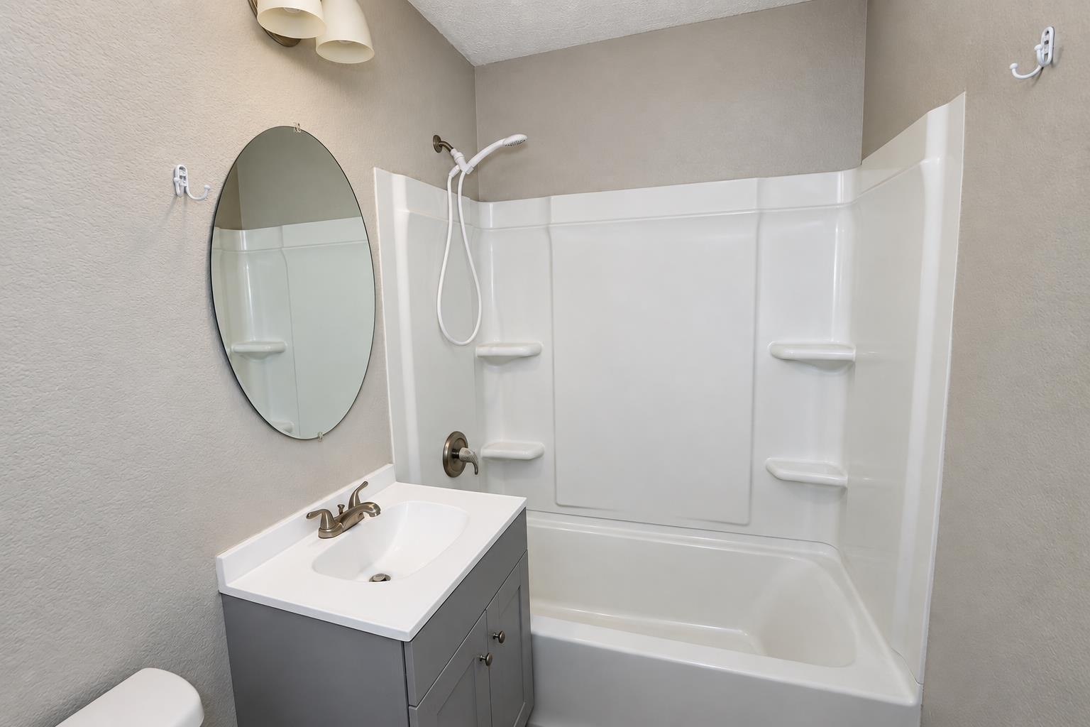 1420 E El Monte Property Photo 5