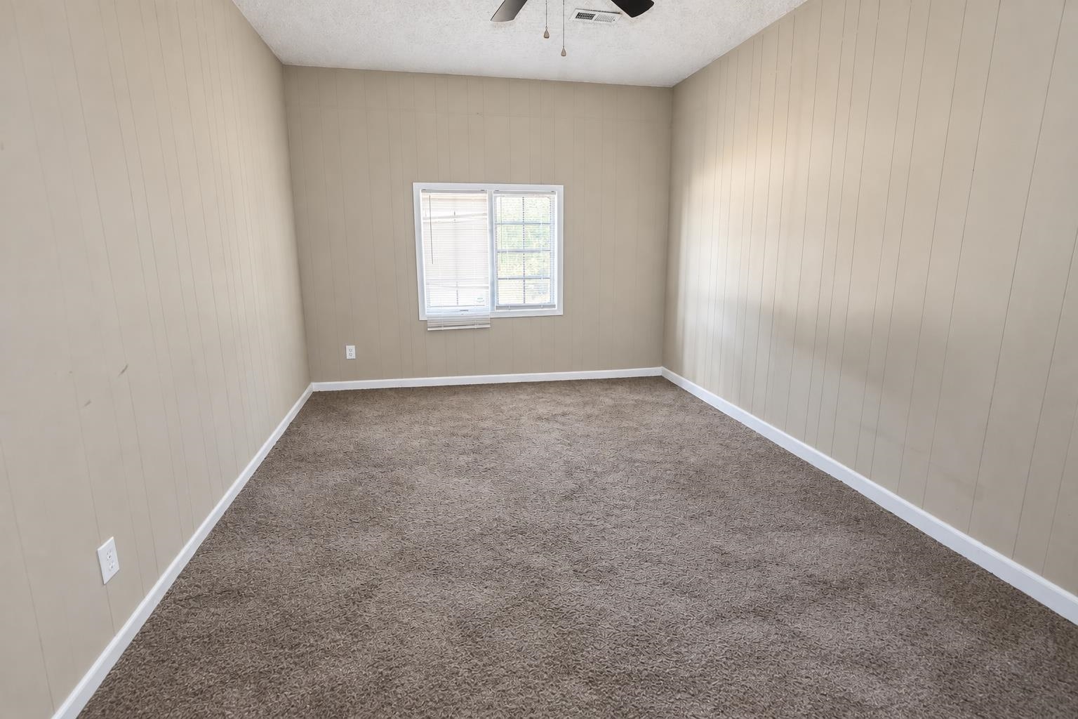 1420 E El Monte Property Photo 6
