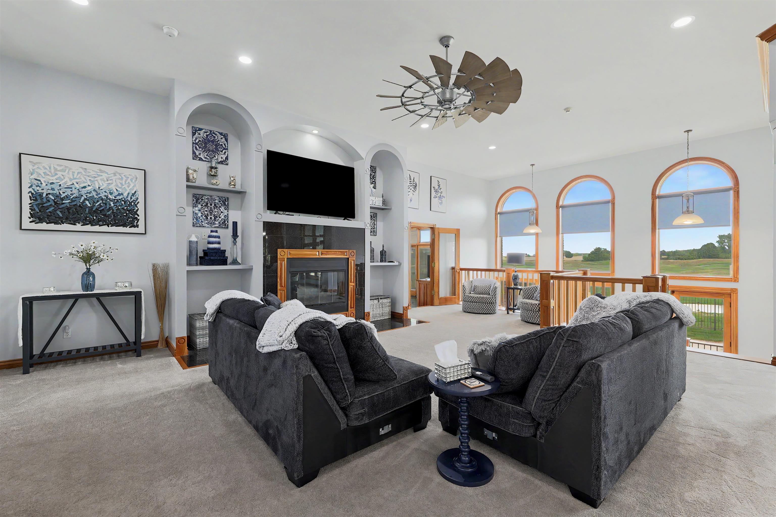 912 Terradyne Cir Property Photo 6