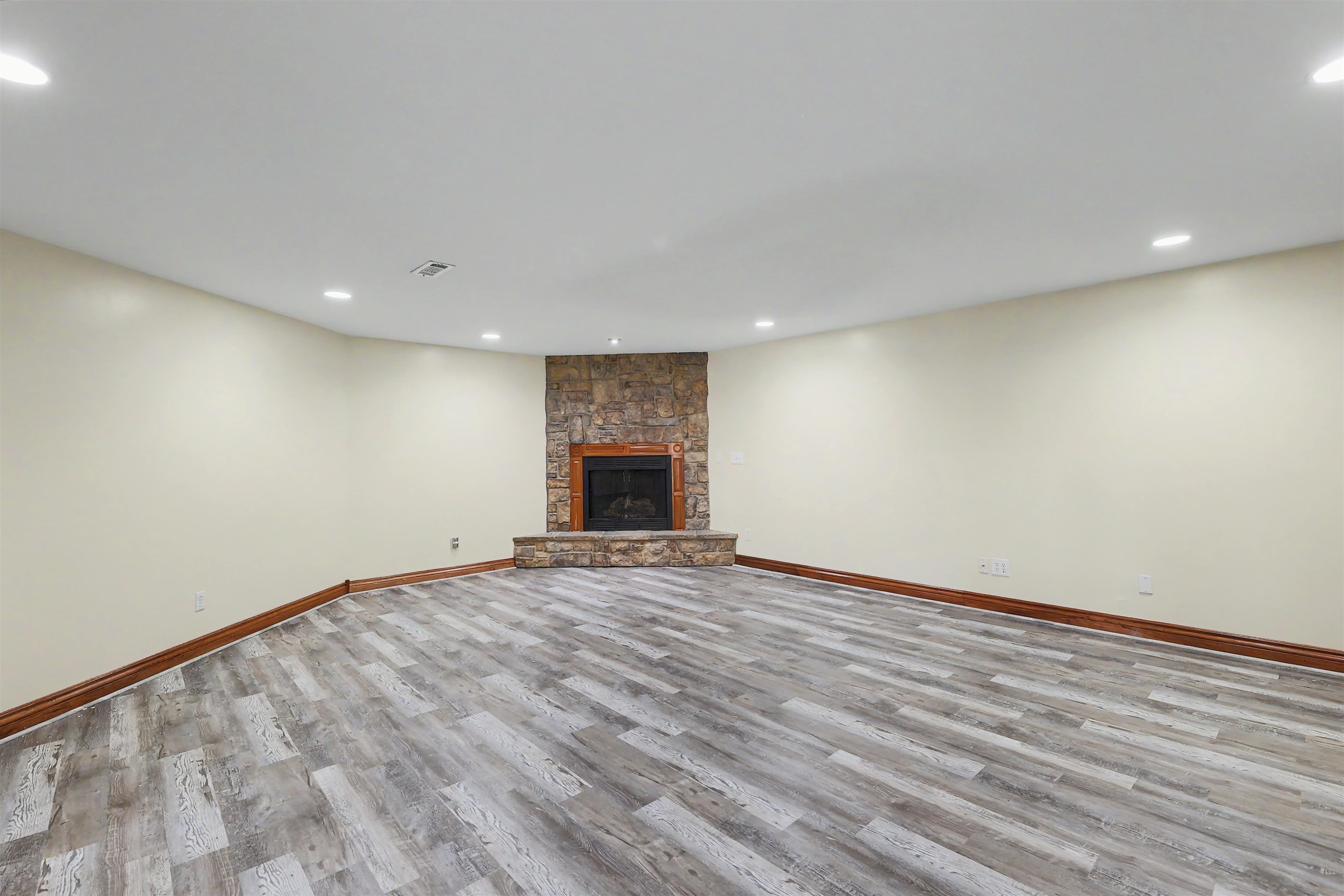 912 Terradyne Cir Property Photo 33