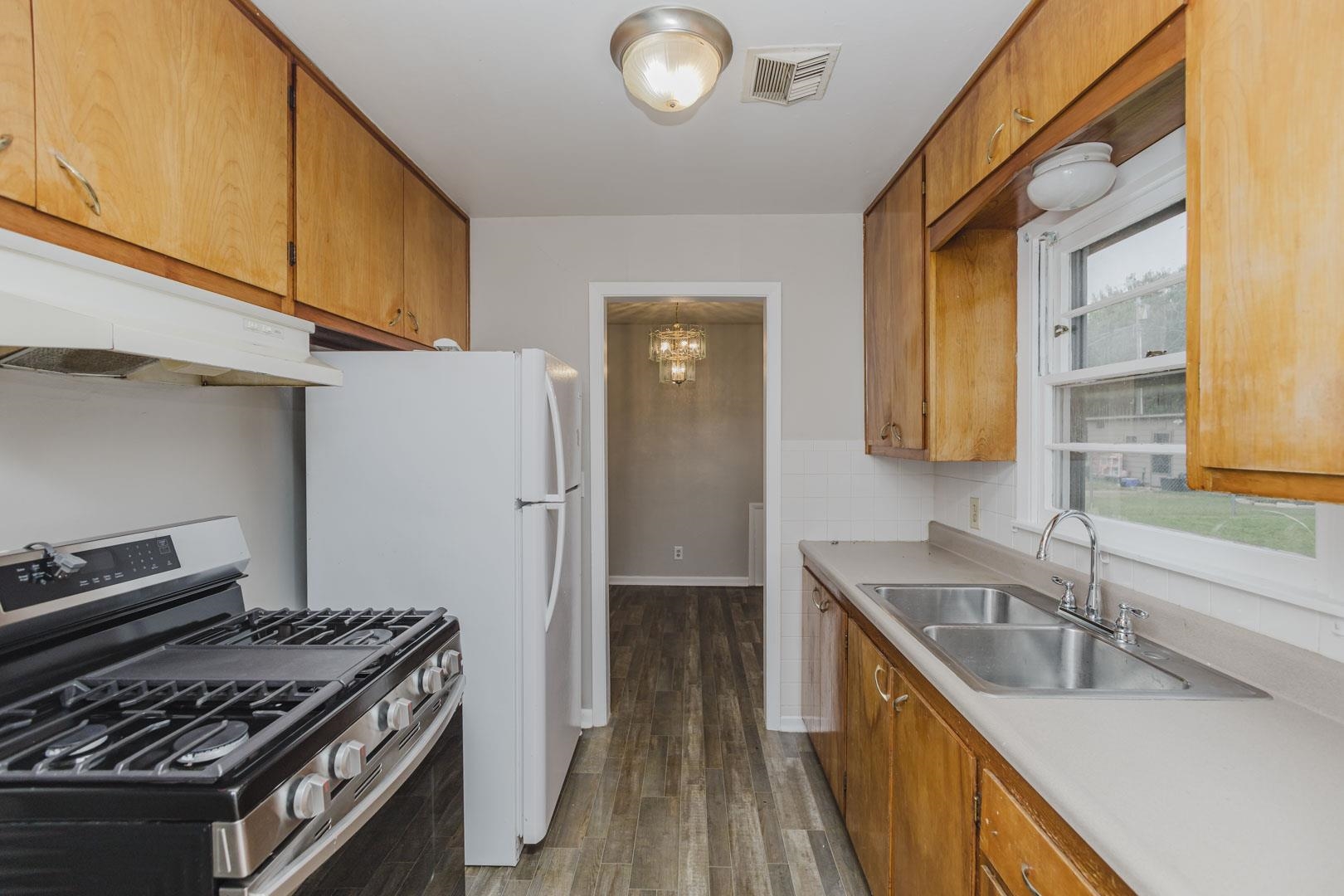 249 N Gow St. Property Photo 7
