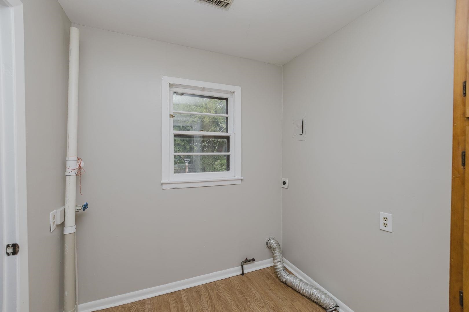 249 N Gow St. Property Photo 9
