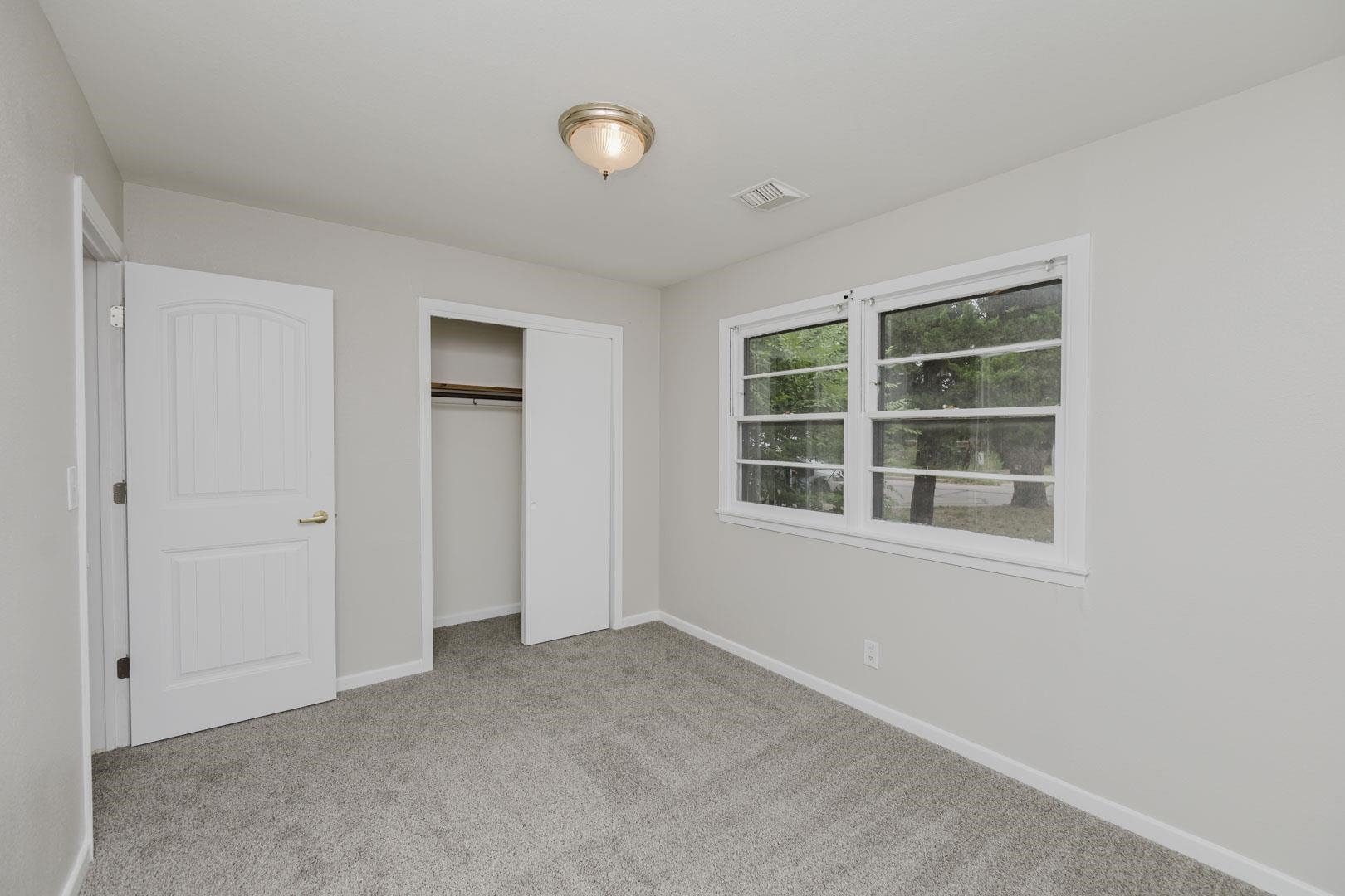 249 N Gow St. Property Photo 12