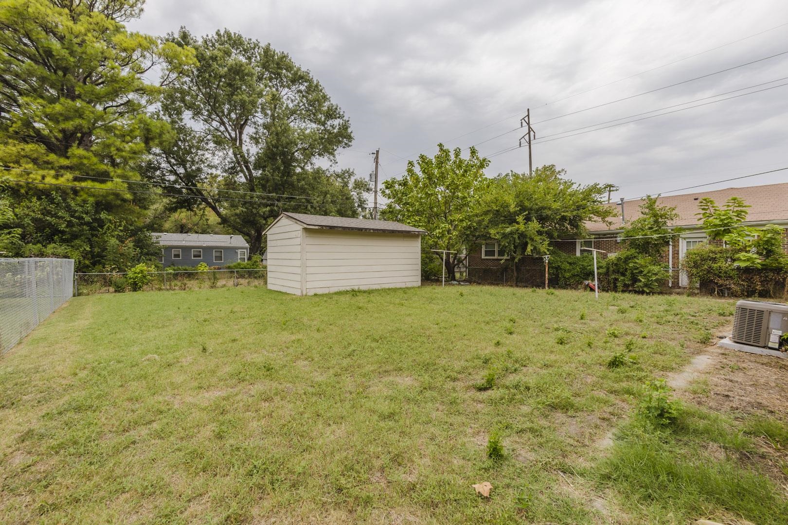 249 N Gow St. Property Photo 25
