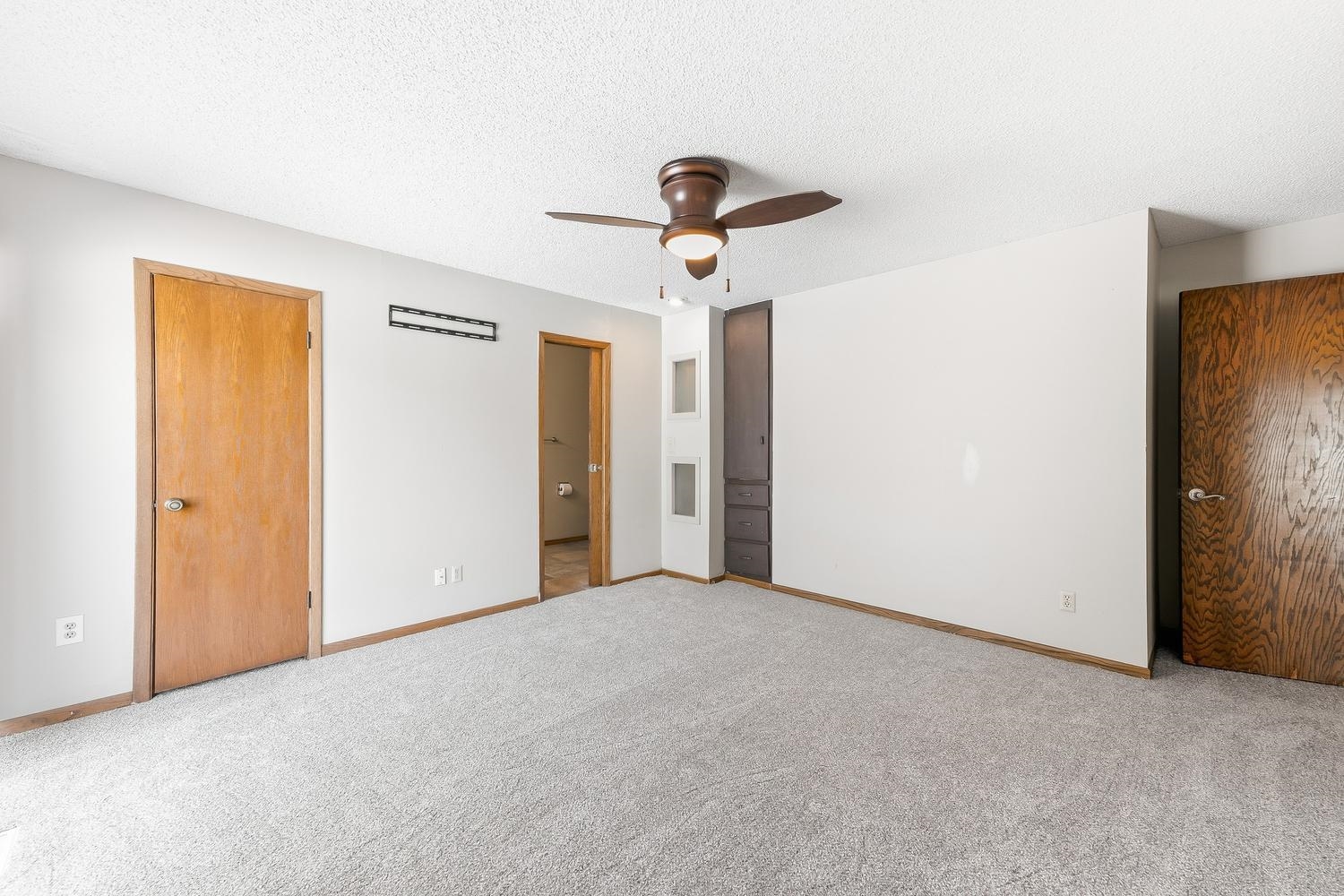 555 S Springlake Lane Property Photo 23