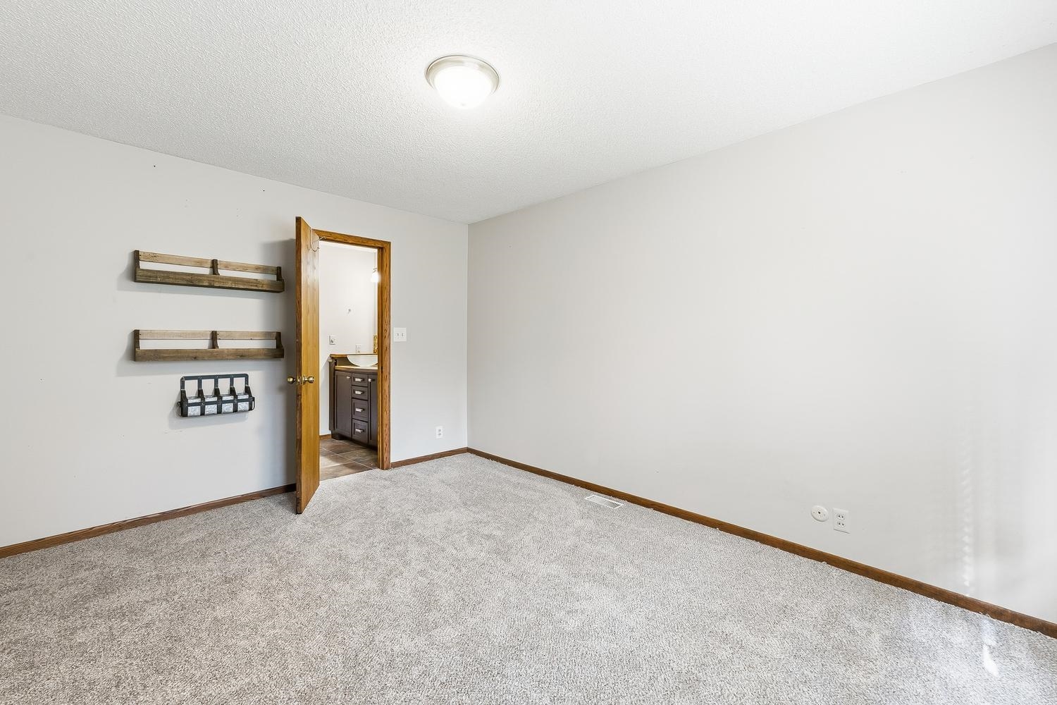 555 S Springlake Lane Property Photo 25