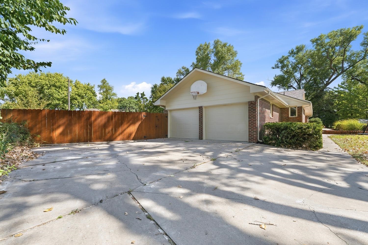 555 S Springlake Lane Property Photo 36