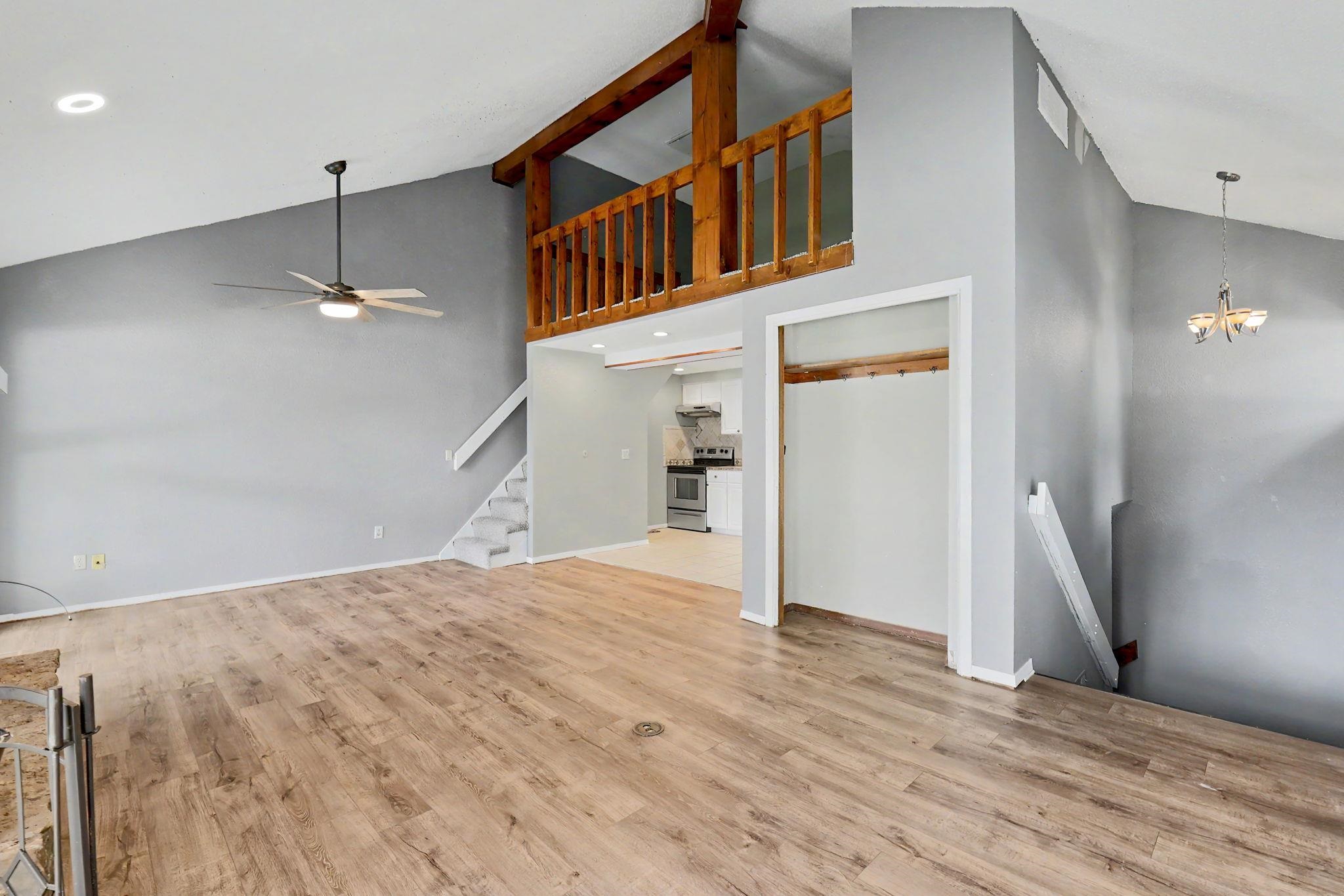 2421 S Yellowstone St #302 Property Photo 5
