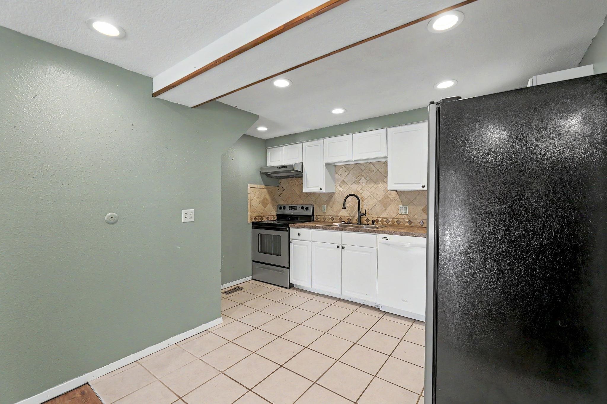 2421 S Yellowstone St #302 Property Photo 9