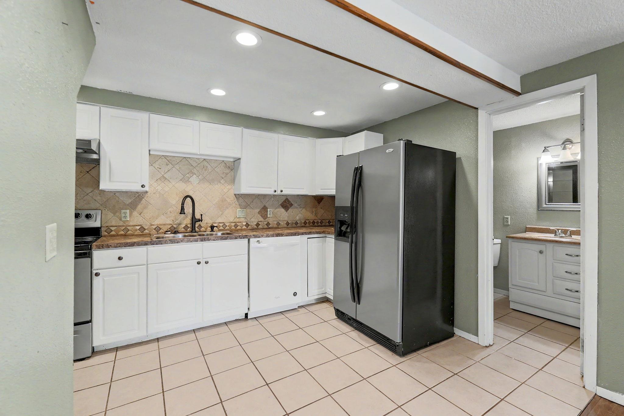 2421 S Yellowstone St #302 Property Photo 10