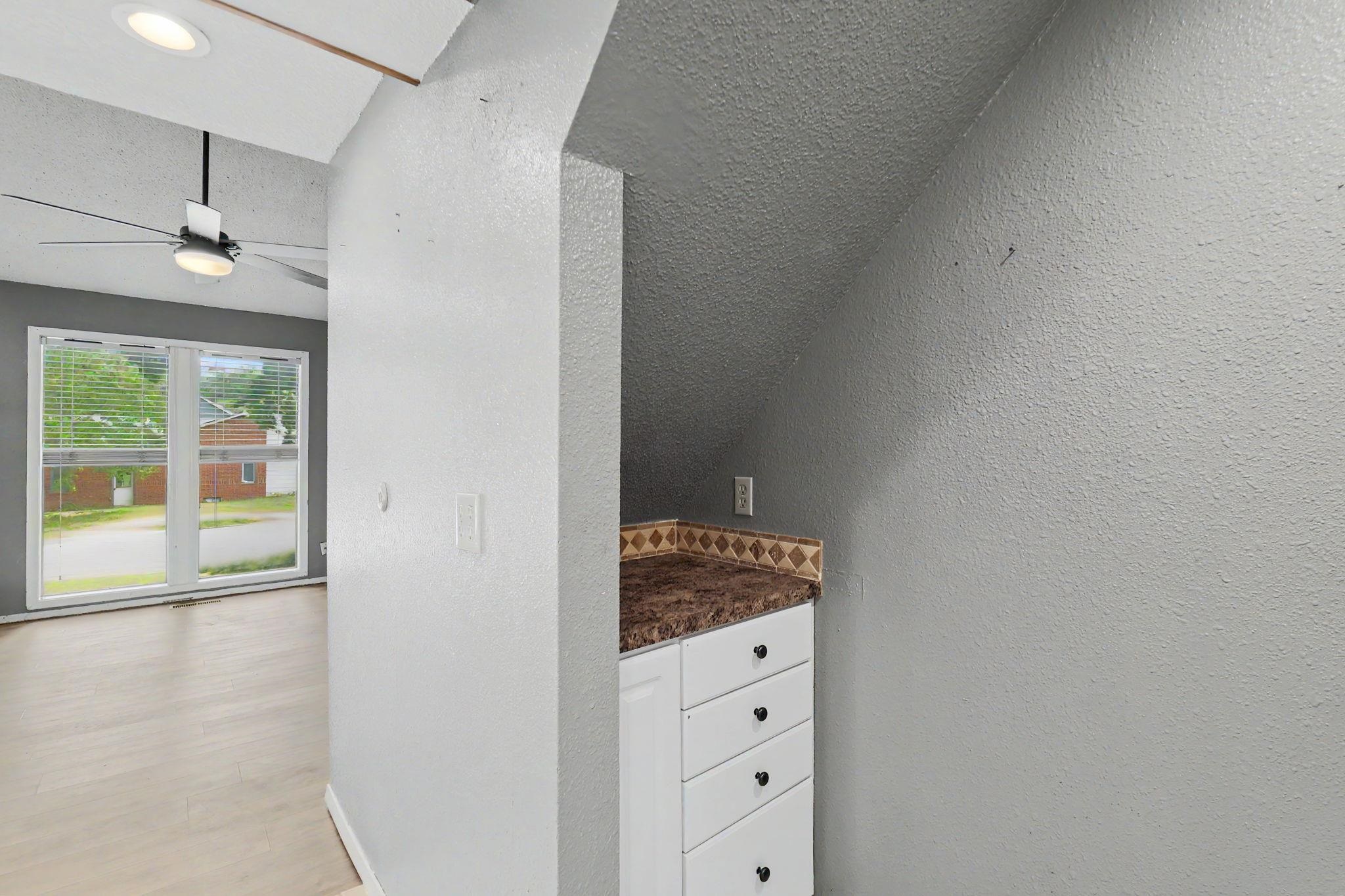 2421 S Yellowstone St #302 Property Photo 13