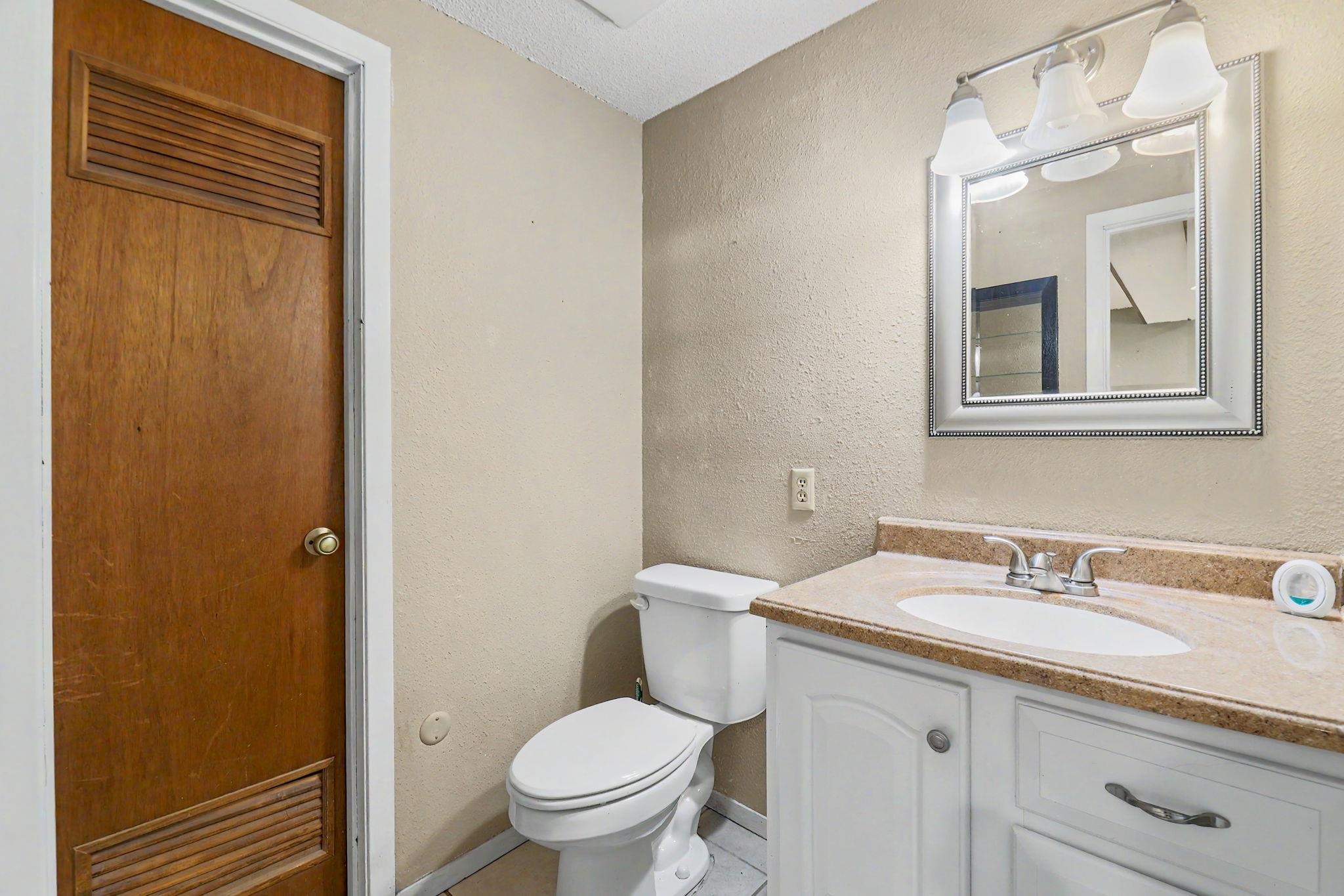 2421 S Yellowstone St #302 Property Photo 19