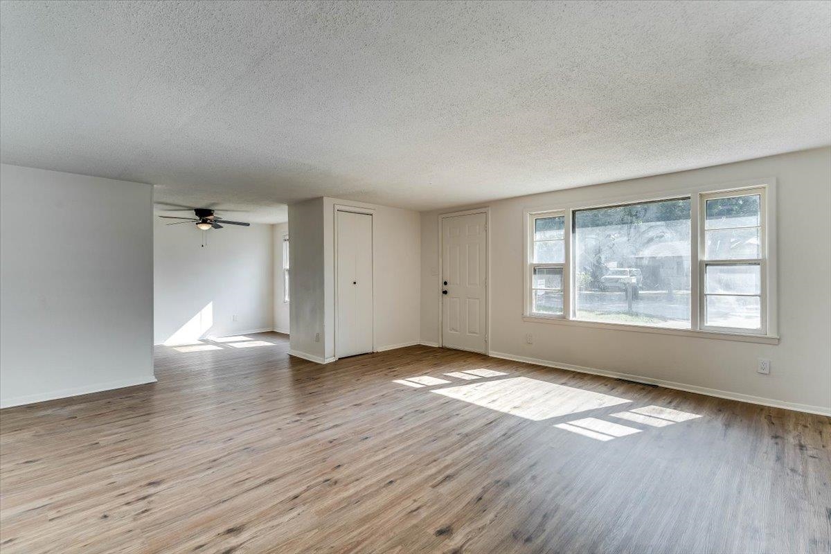 329 N Knight Property Photo 4
