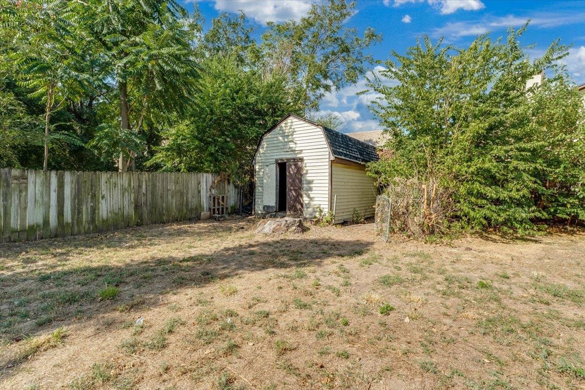 329 N Knight Property Photo 23