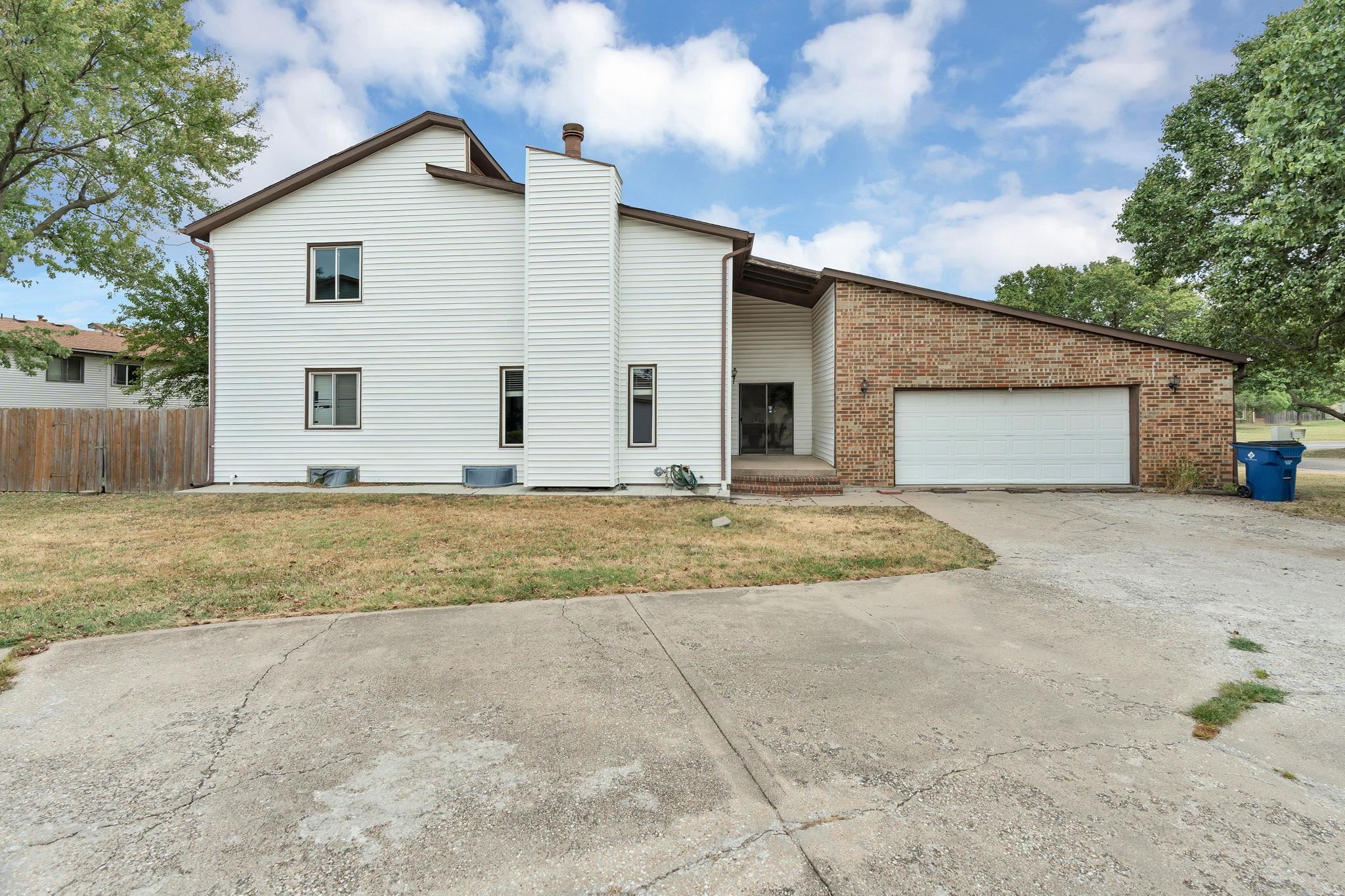 2403 N Walden Dr. #701